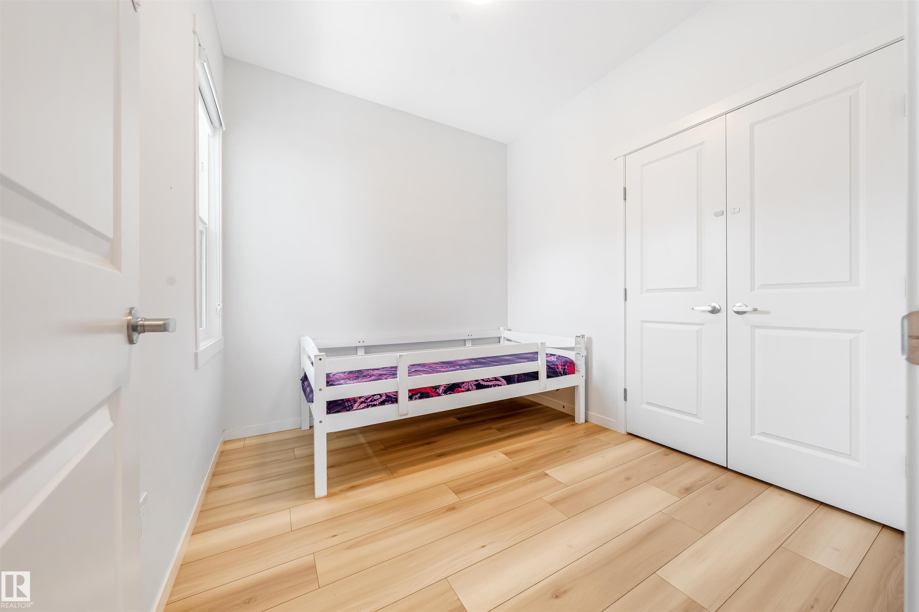 17072 45 Street Nw, Edmonton, AB - Indoor