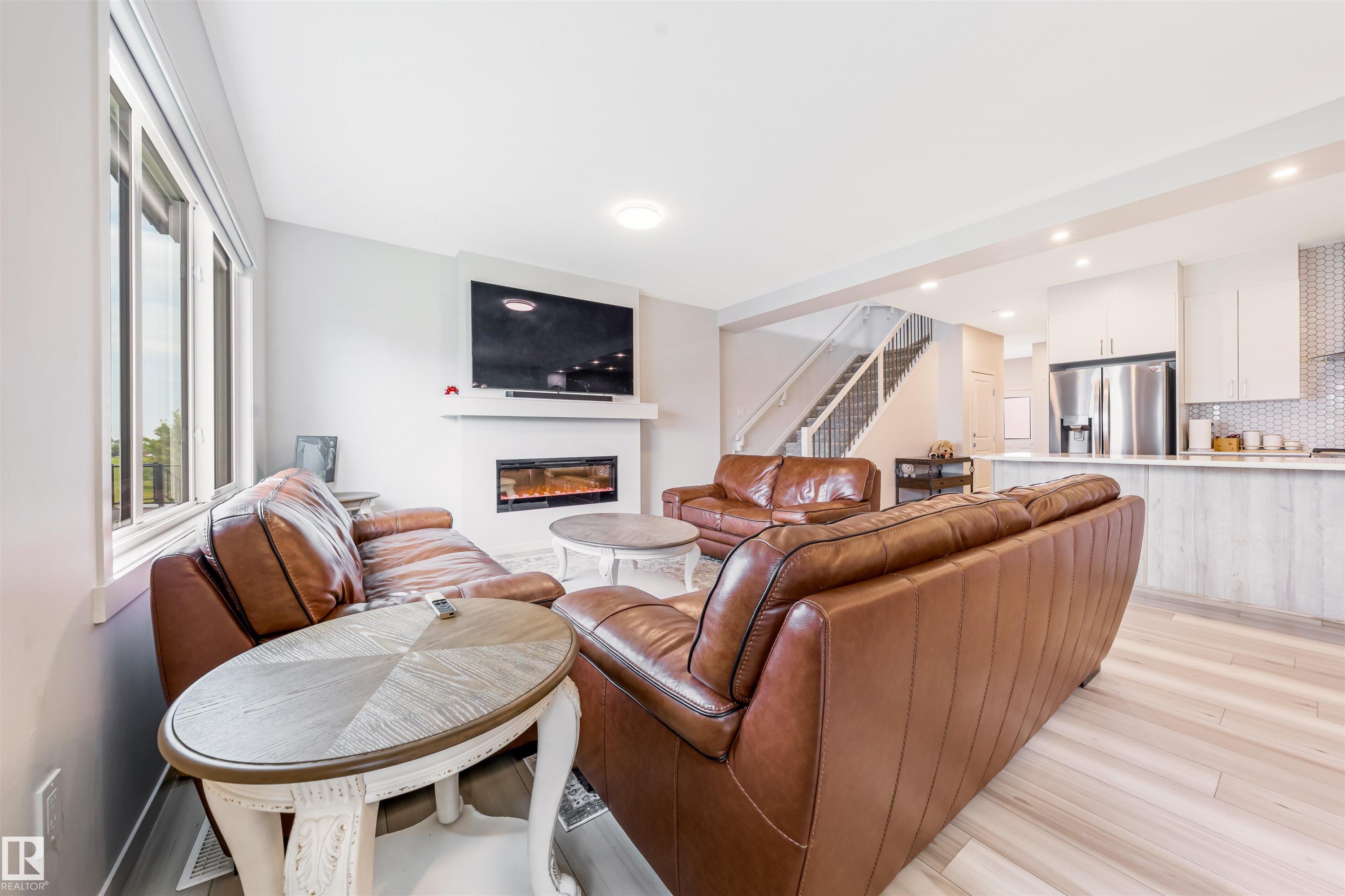17072 45 Street Nw, Edmonton, AB - Indoor Photo Showing Living Room With Fireplace