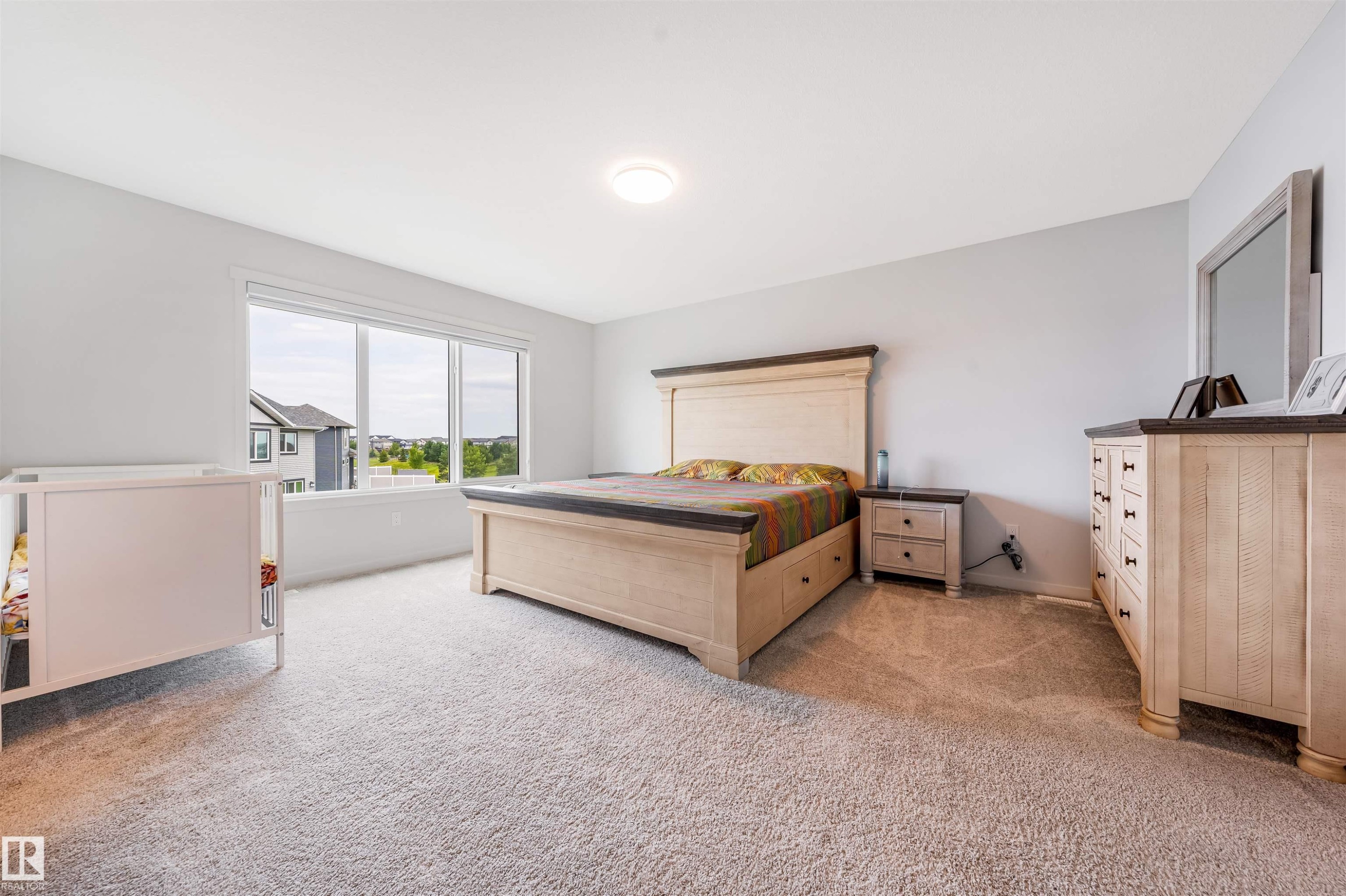 17072 45 Street Nw, Edmonton, AB - Indoor Photo Showing Bedroom