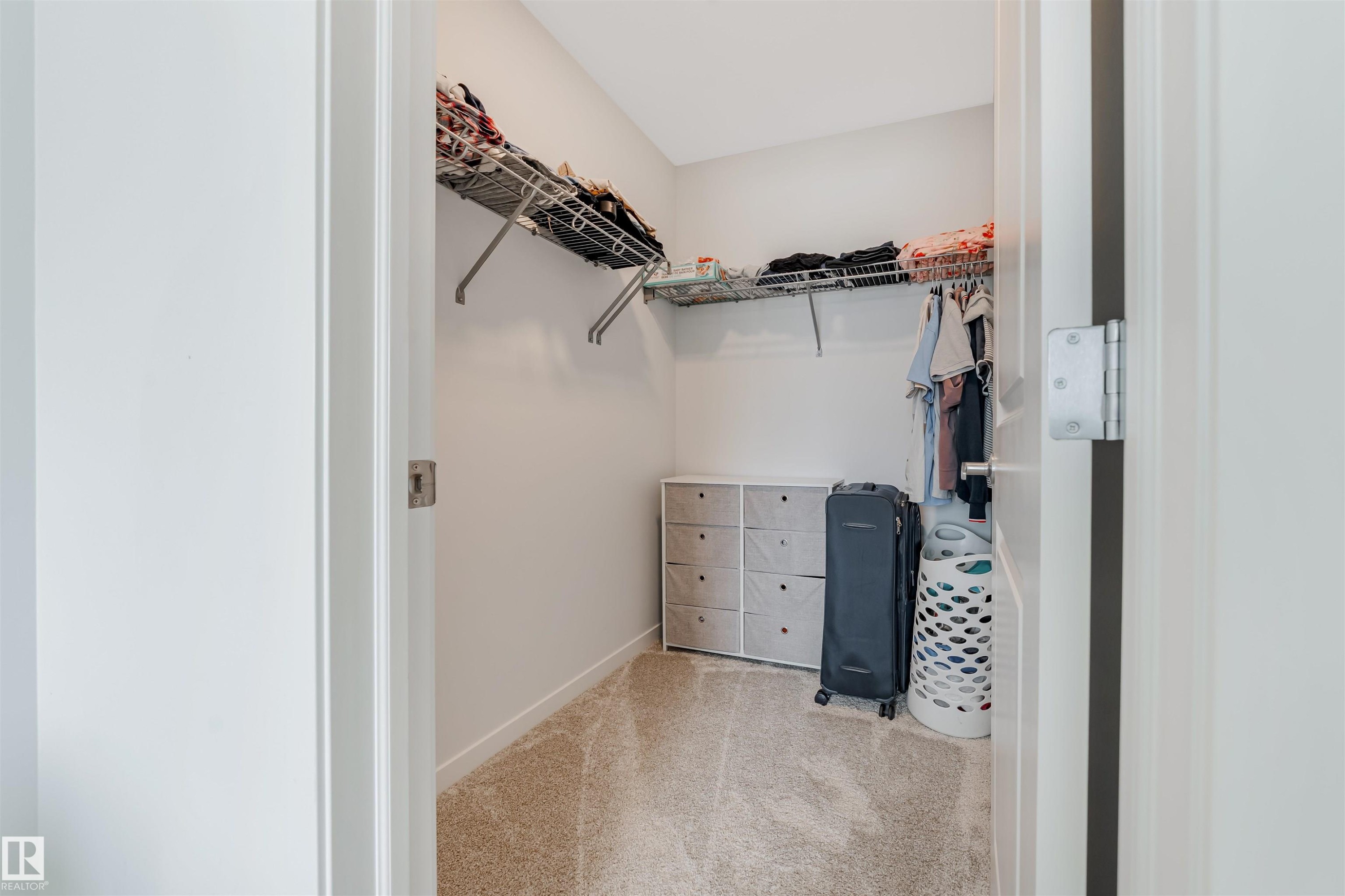 17072 45 Street Nw, Edmonton, AB - Indoor Photo Showing Other Room