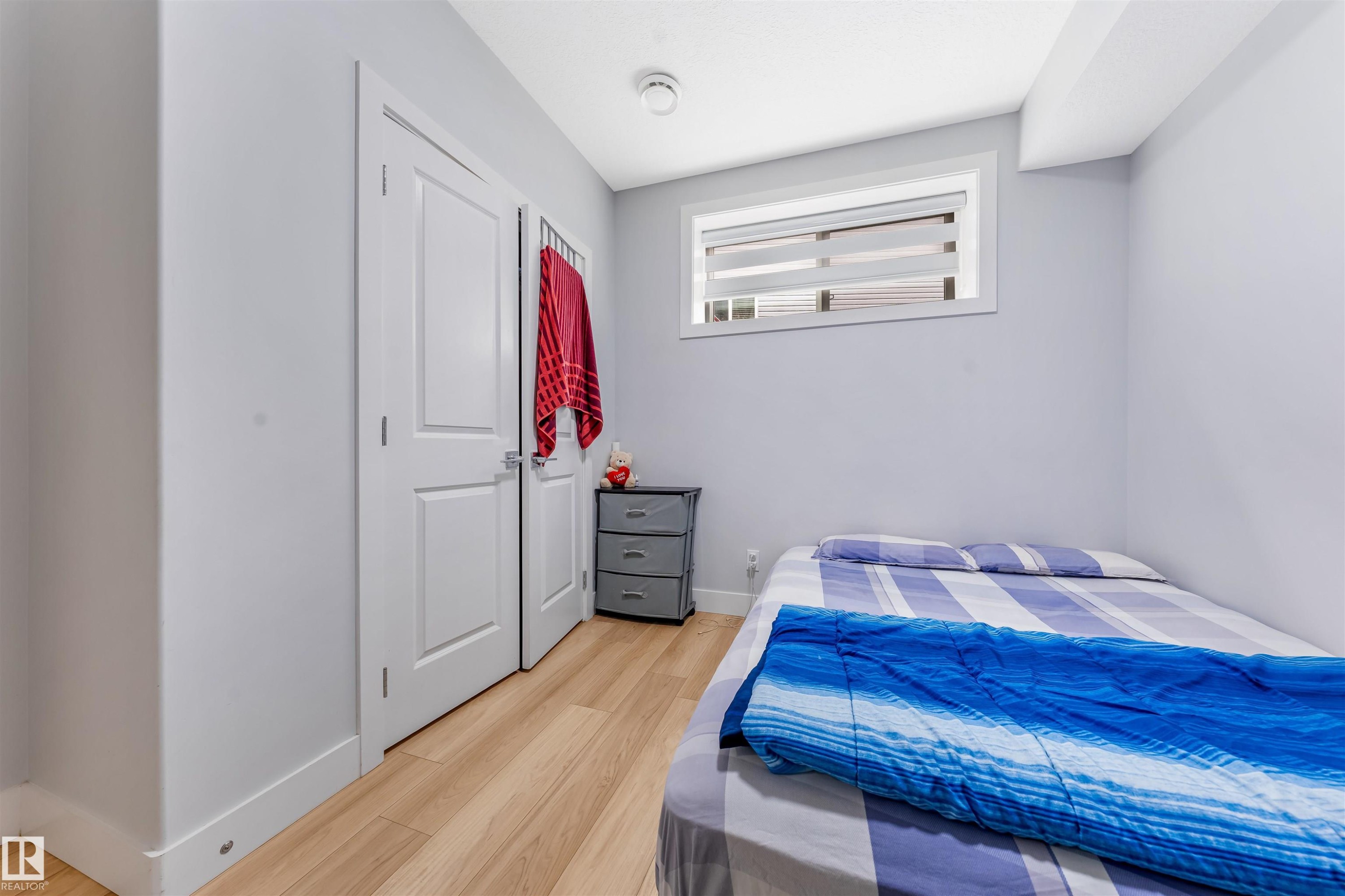 17072 45 Street Nw, Edmonton, AB - Indoor Photo Showing Bedroom