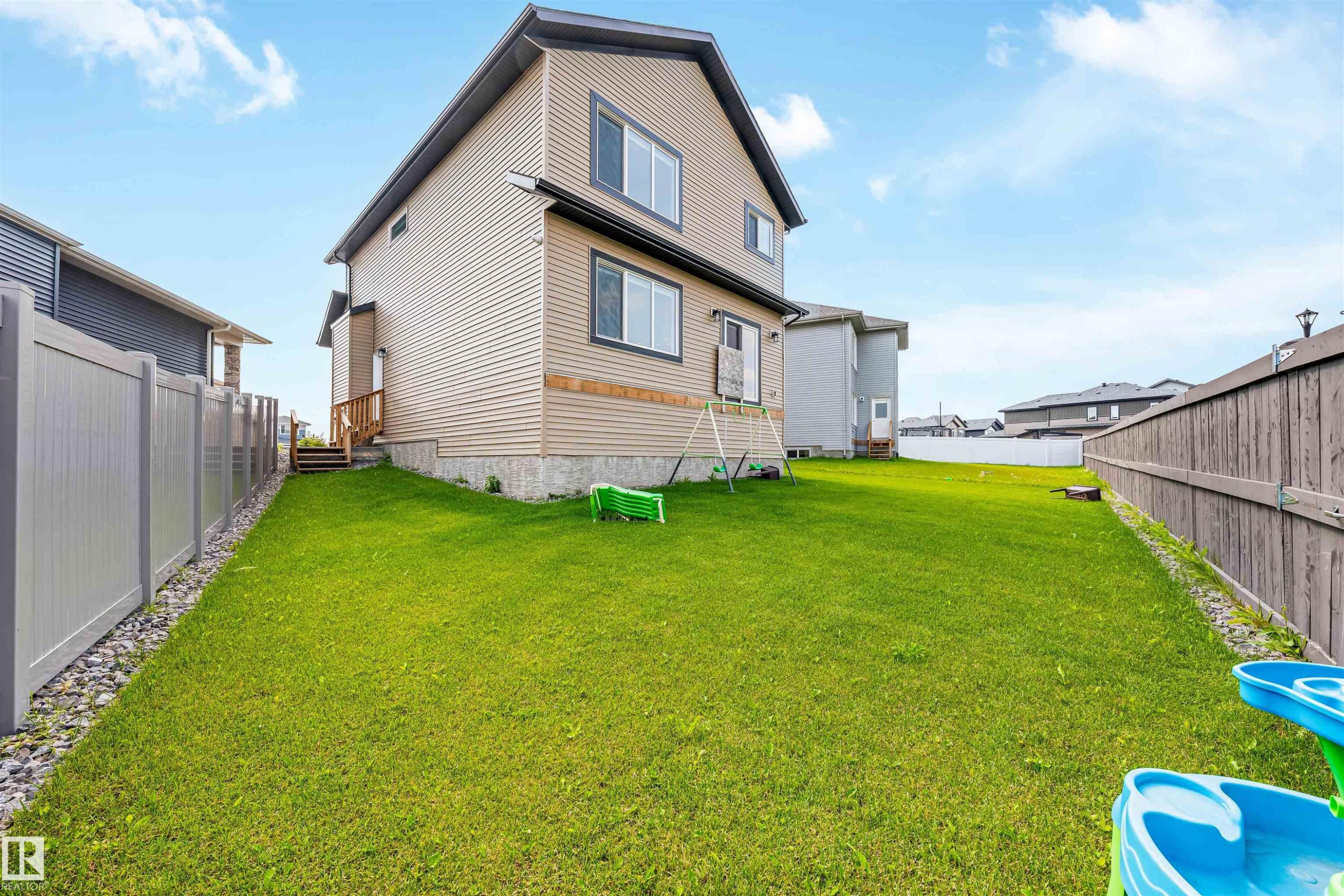 17072 45 Street Nw, Edmonton, AB - Outdoor With Exterior