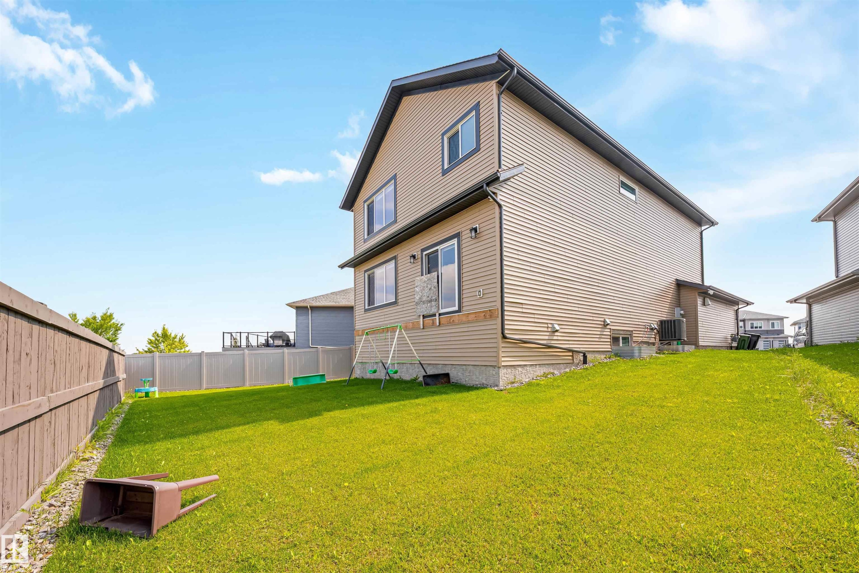17072 45 Street Nw, Edmonton, AB - Outdoor With Exterior
