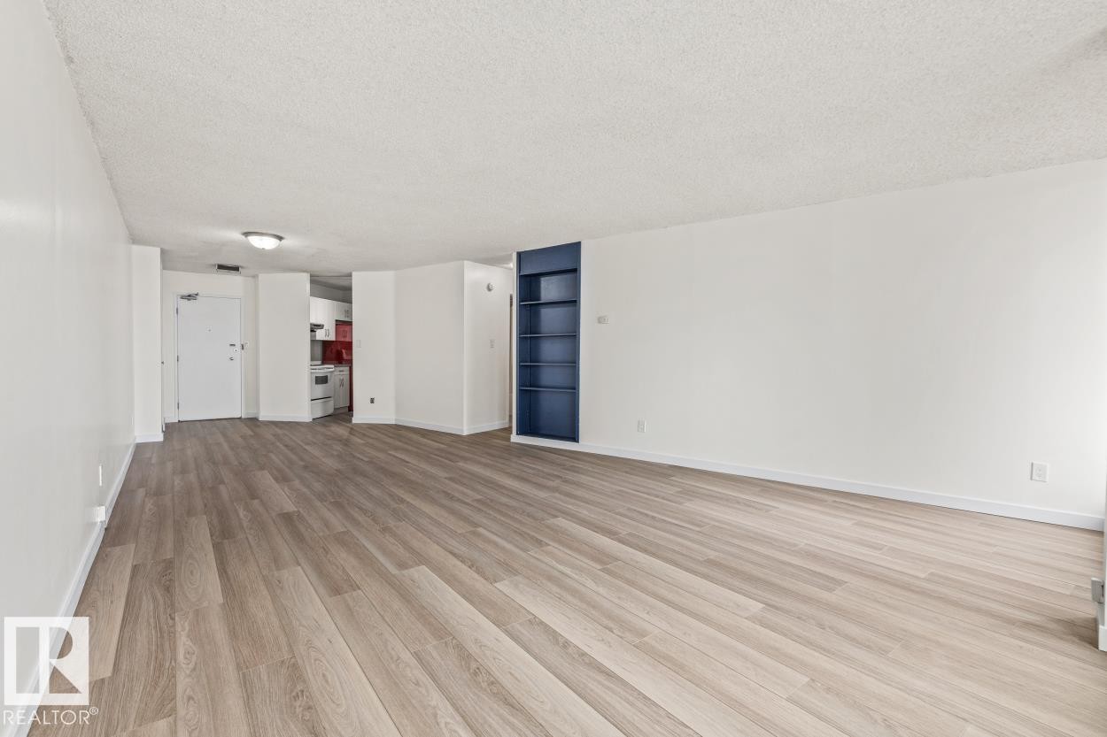 #1004 10045 117 St Nw, Edmonton, AB - Indoor Photo Showing Other Room