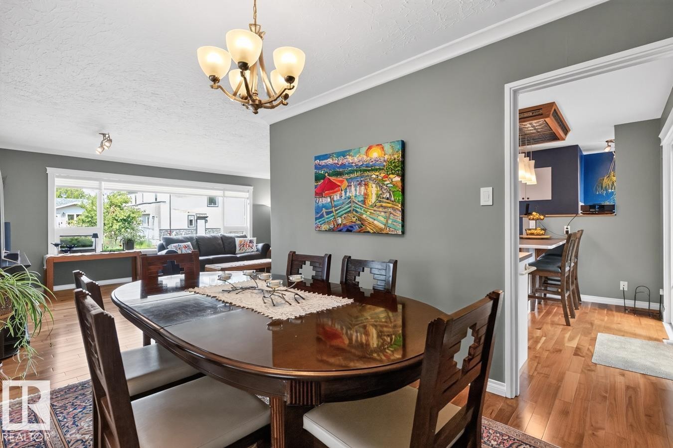 7607 75 Avenue Nw, Edmonton, AB - Indoor Photo Showing Dining Room