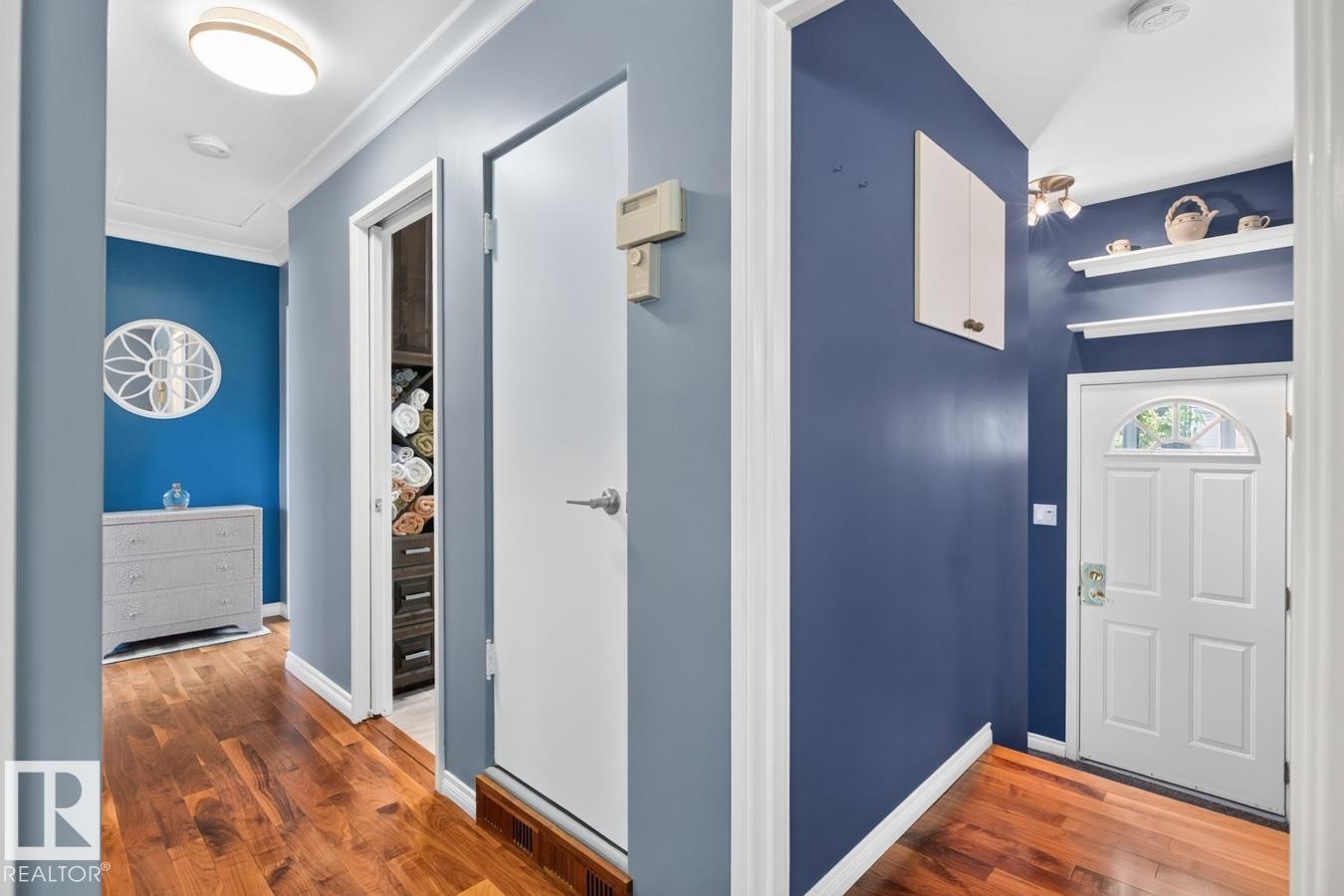 7607 75 Avenue Nw, Edmonton, AB - Indoor Photo Showing Other Room