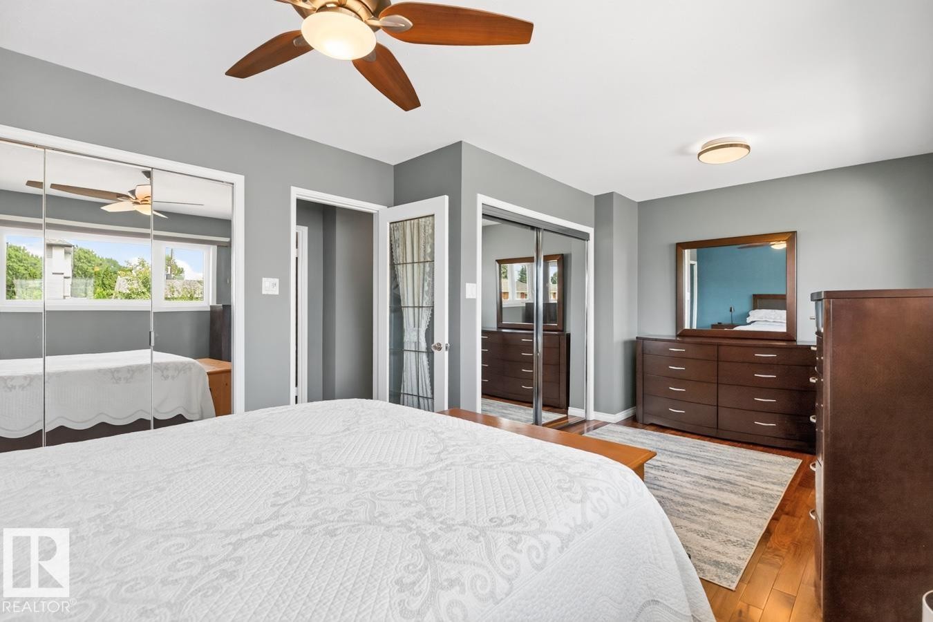 7607 75 Avenue Nw, Edmonton, AB - Indoor Photo Showing Bedroom