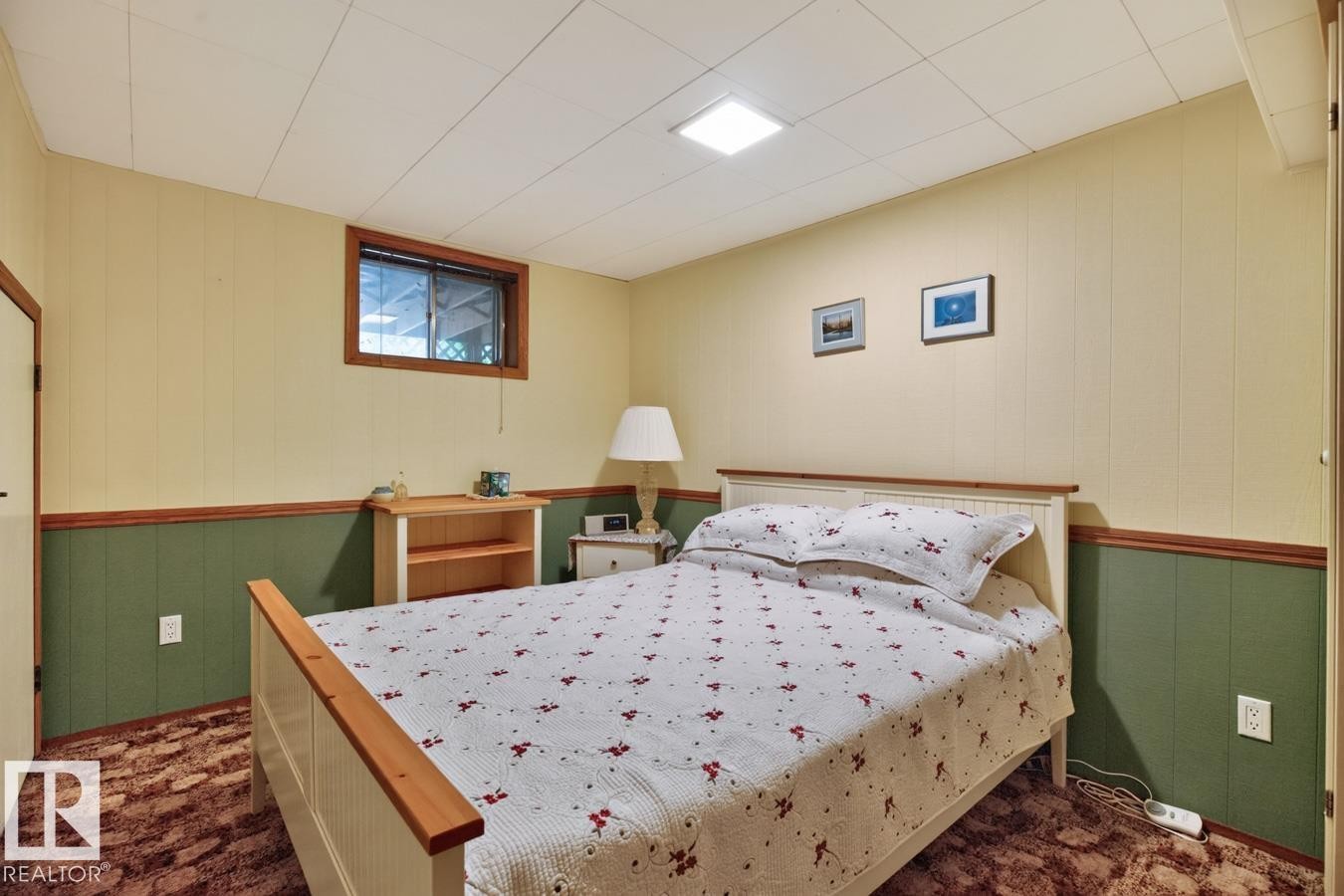 7607 75 Avenue Nw, Edmonton, AB - Indoor Photo Showing Bedroom