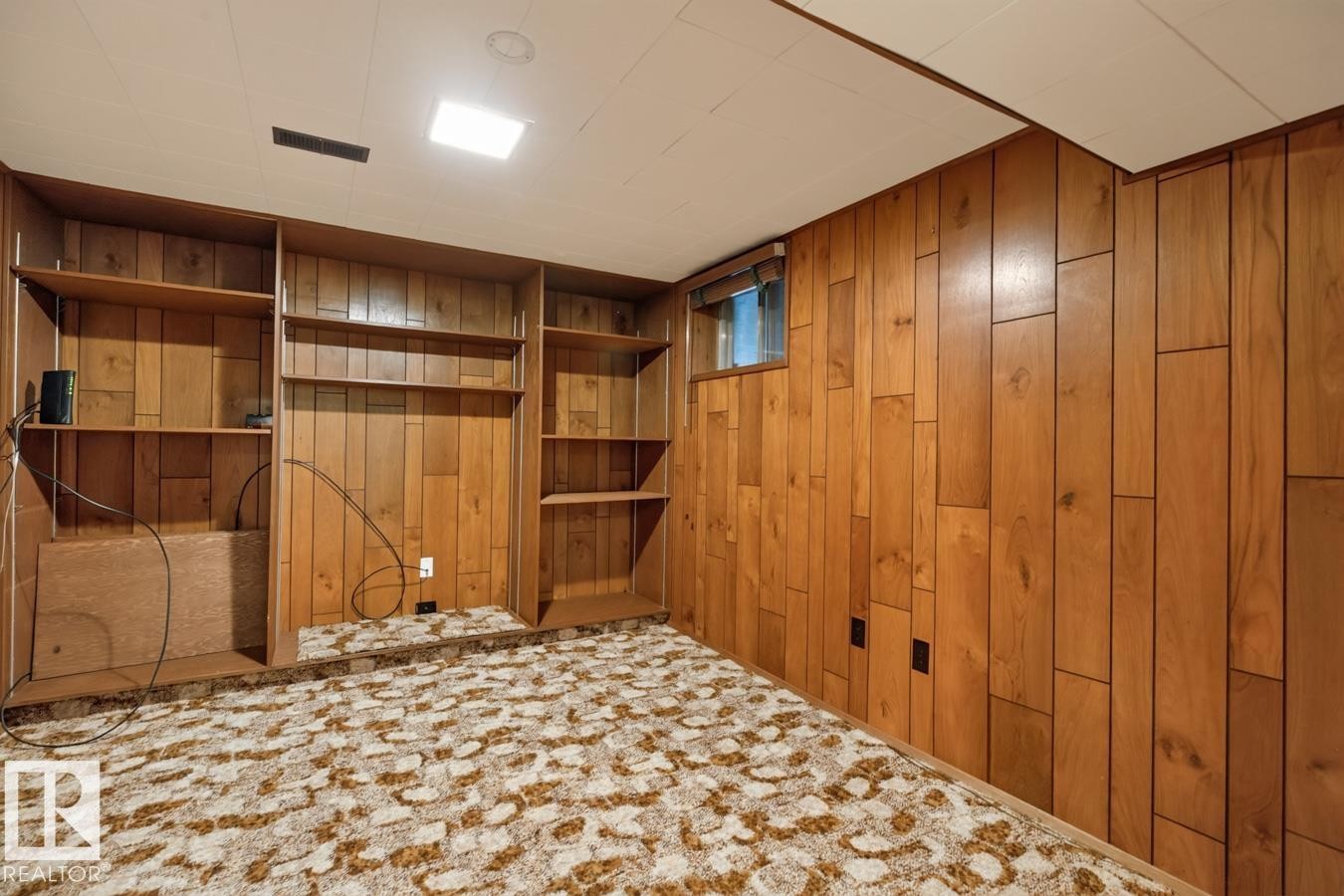 7607 75 Avenue Nw, Edmonton, AB - Indoor Photo Showing Other Room