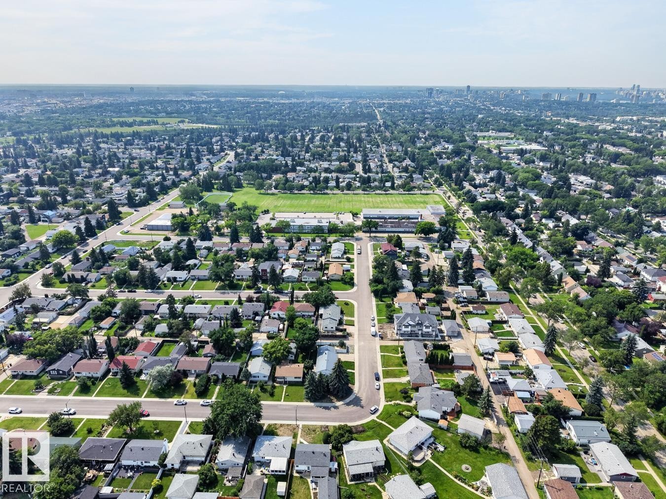 7607 75 Avenue Nw, Edmonton, AB - Outdoor With View