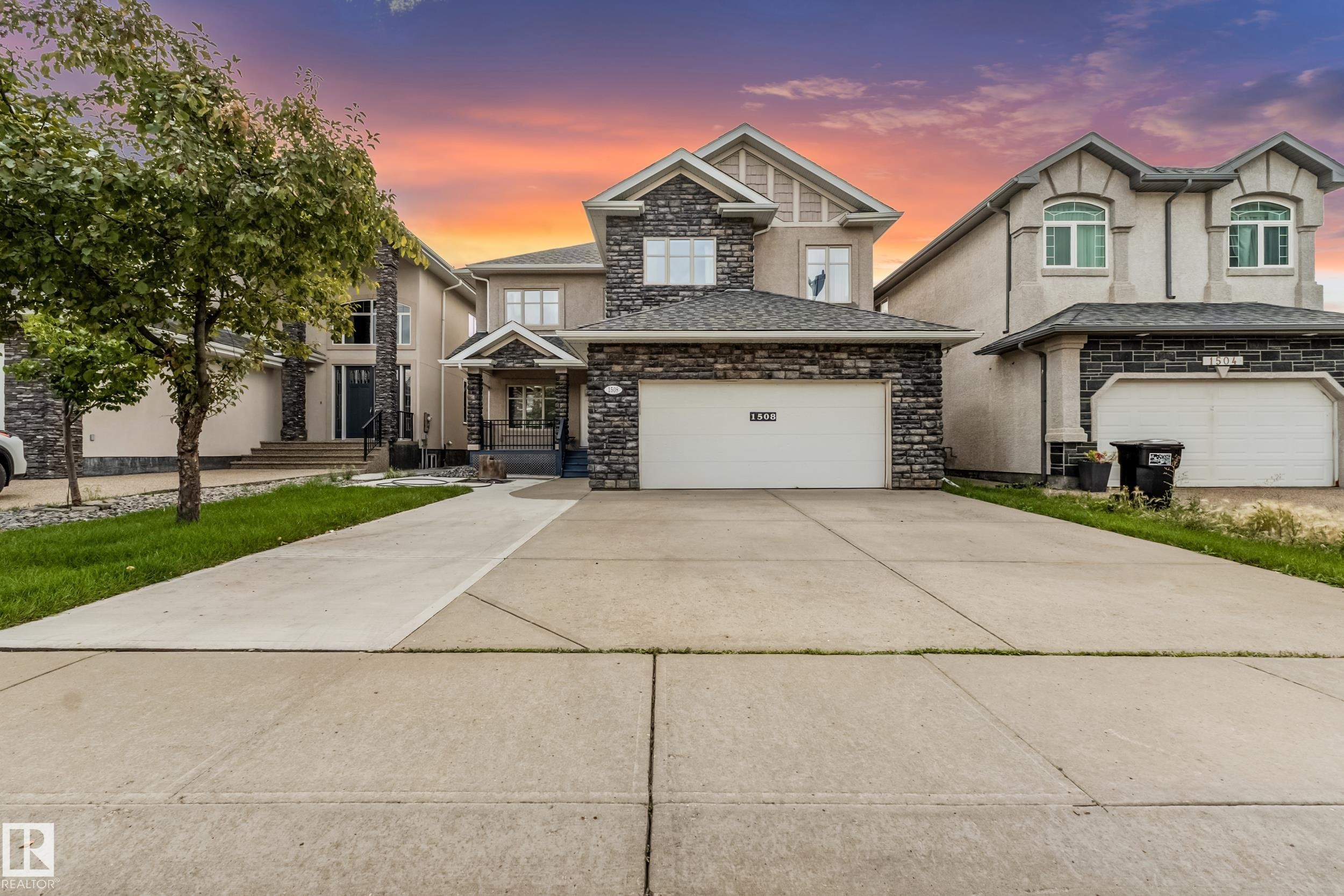 1508 68 Street Sw, Edmonton, AB - Outdoor With Facade