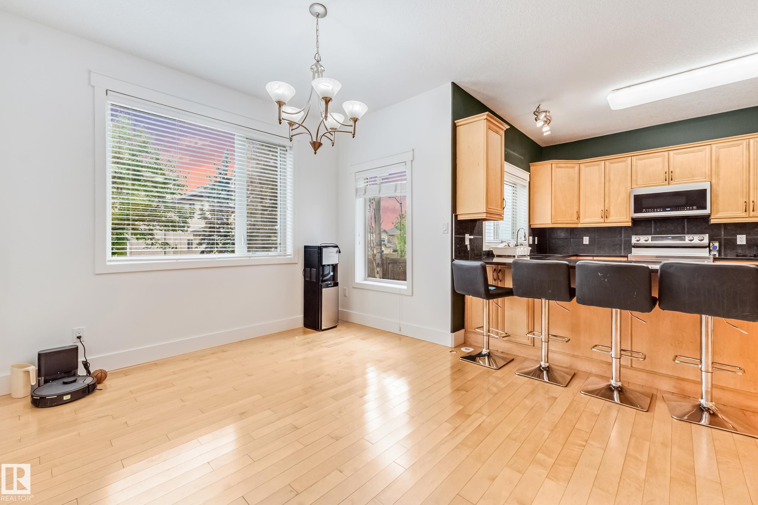 1508 68 Street Sw, Edmonton, AB - Indoor Photo Showing Kitchen
