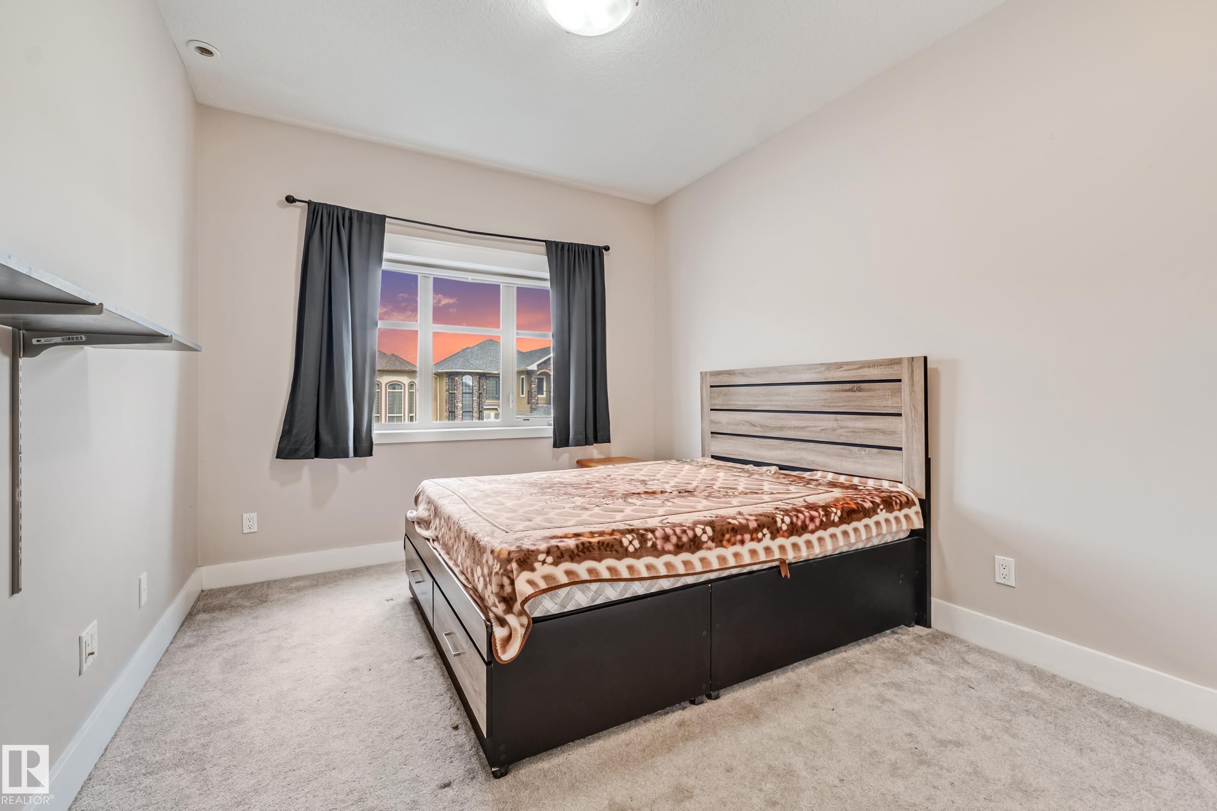 1508 68 Street Sw, Edmonton, AB - Indoor Photo Showing Bedroom