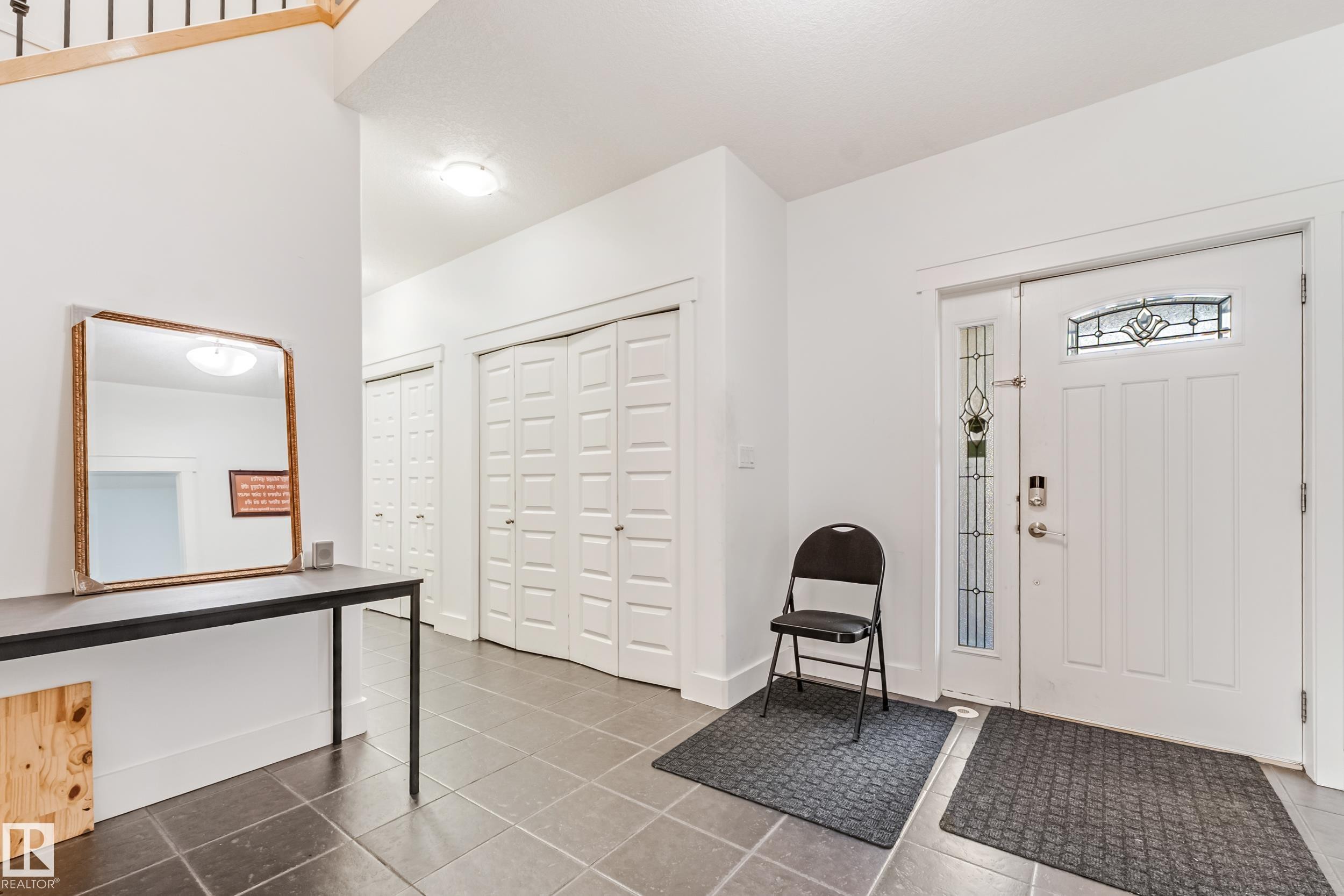 1508 68 Street Sw, Edmonton, AB - Indoor Photo Showing Other Room
