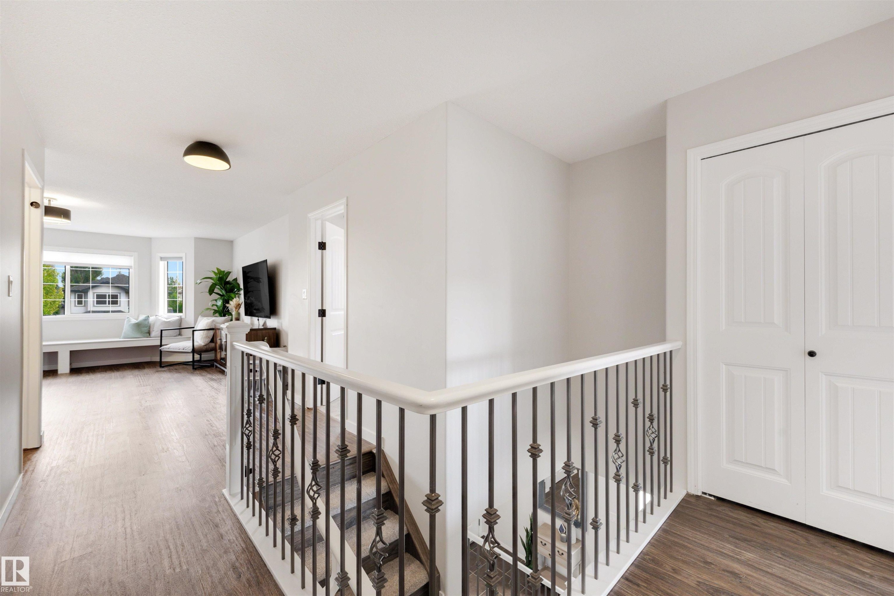 728 173 Street Sw, Edmonton, AB - Indoor Photo Showing Other Room