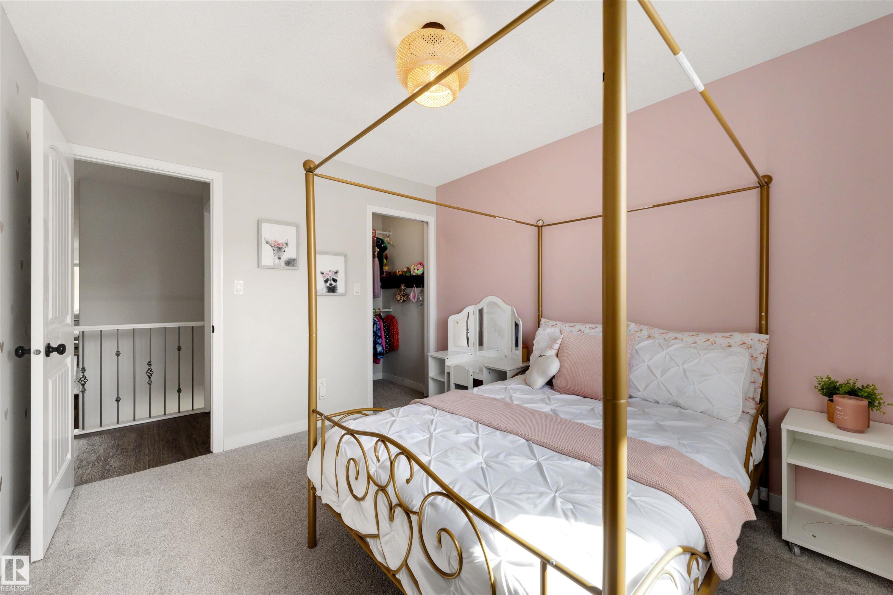 728 173 Street Sw, Edmonton, AB - Indoor Photo Showing Bedroom