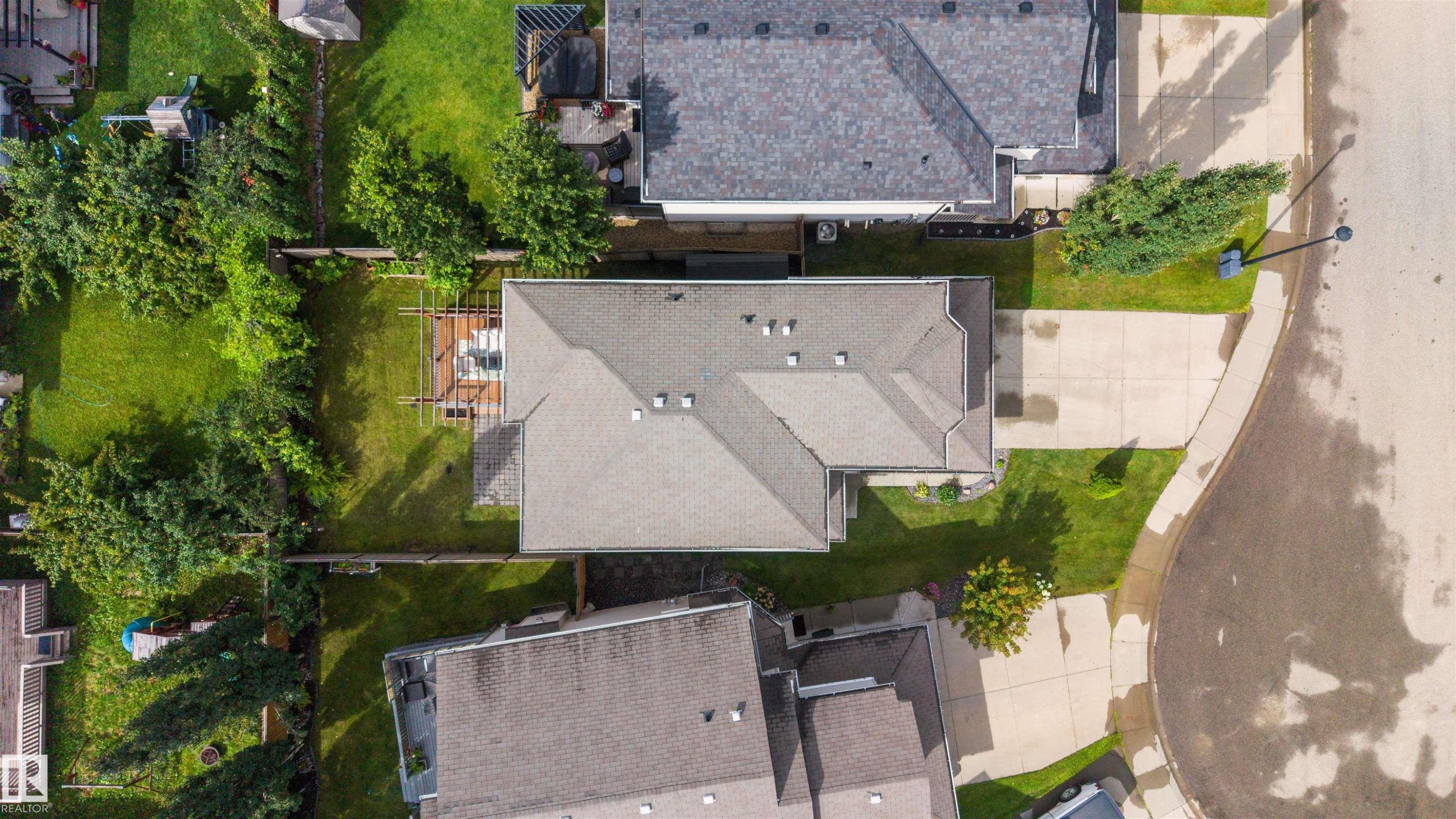 728 173 Street Sw, Edmonton, AB - Outdoor