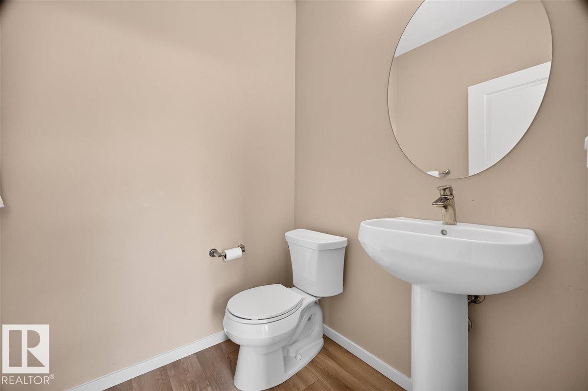 3150 Carpenter Landing Sw, Edmonton, AB - Indoor Photo Showing Bathroom