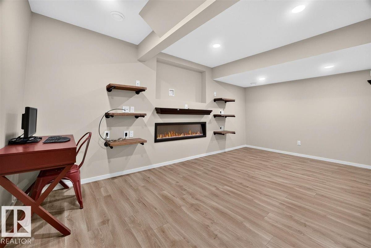 3150 Carpenter Landing Sw, Edmonton, AB - Indoor With Fireplace