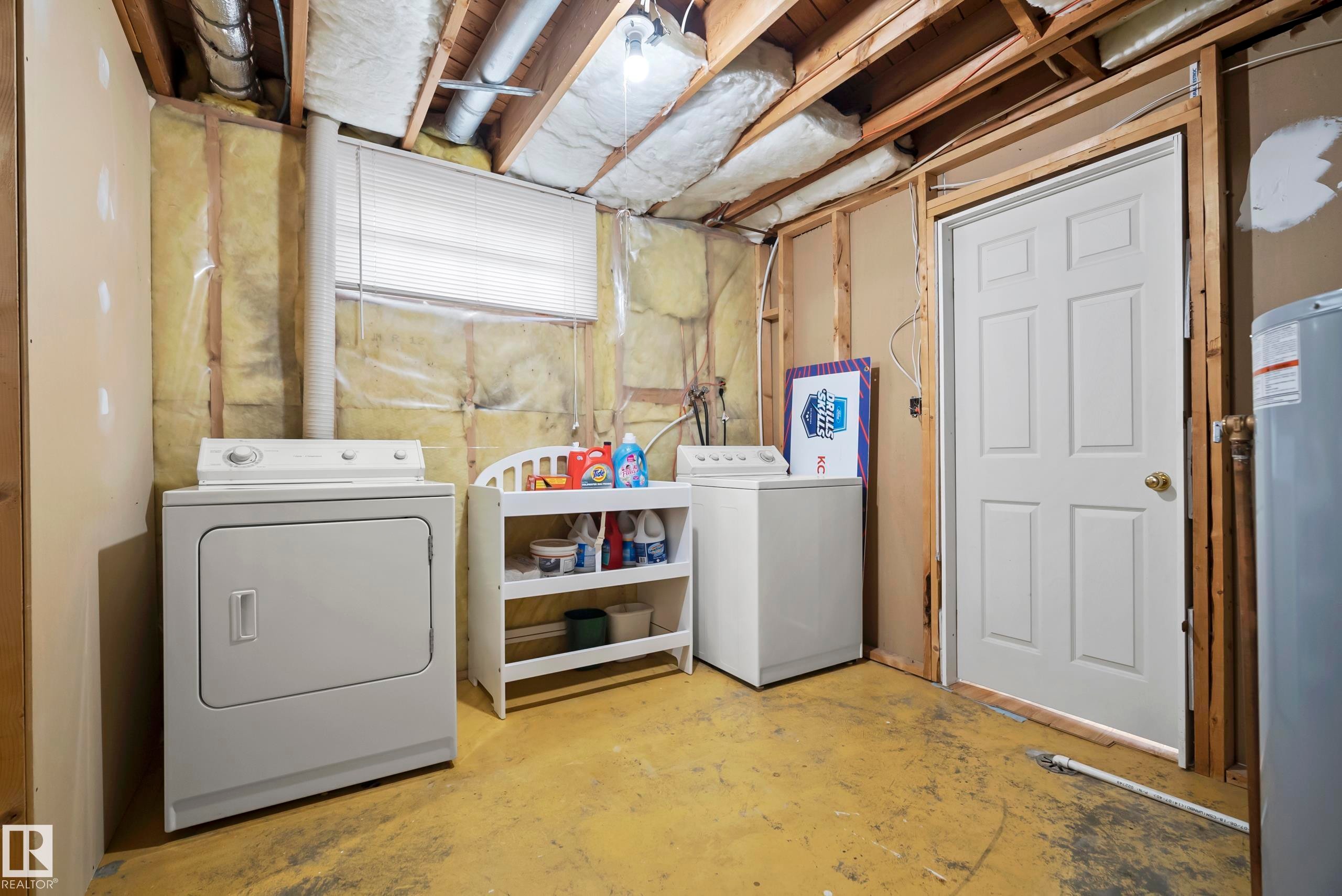 17312 105 Street Nw, Edmonton, AB - Indoor Photo Showing Laundry Room