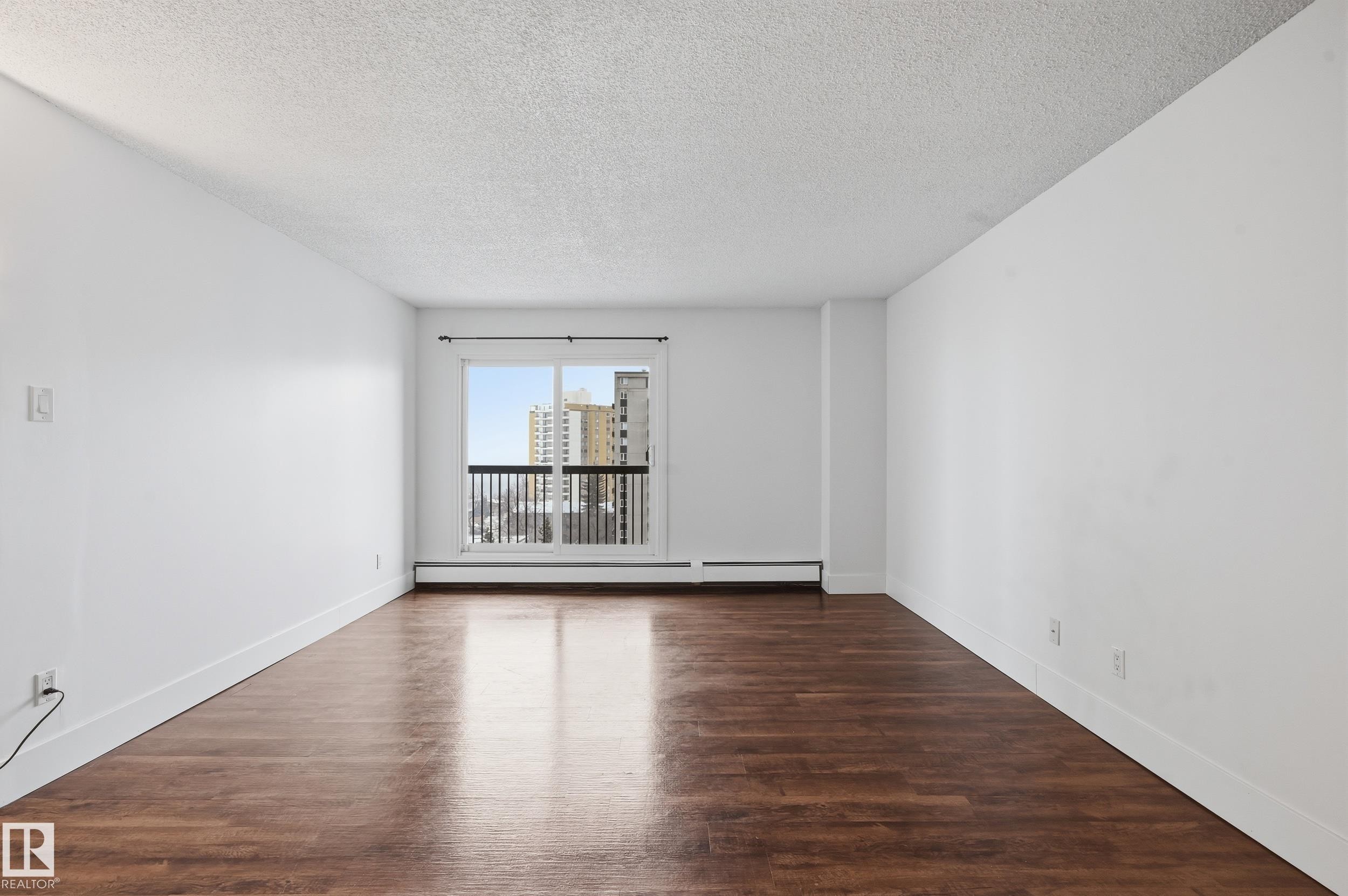 9929 113 Street Nw, Edmonton, AB - Indoor Photo Showing Other Room