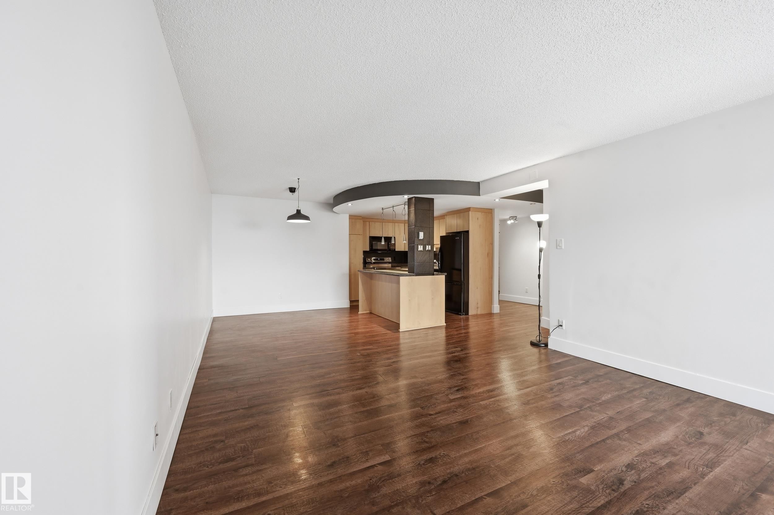9929 113 Street Nw, Edmonton, AB - Indoor