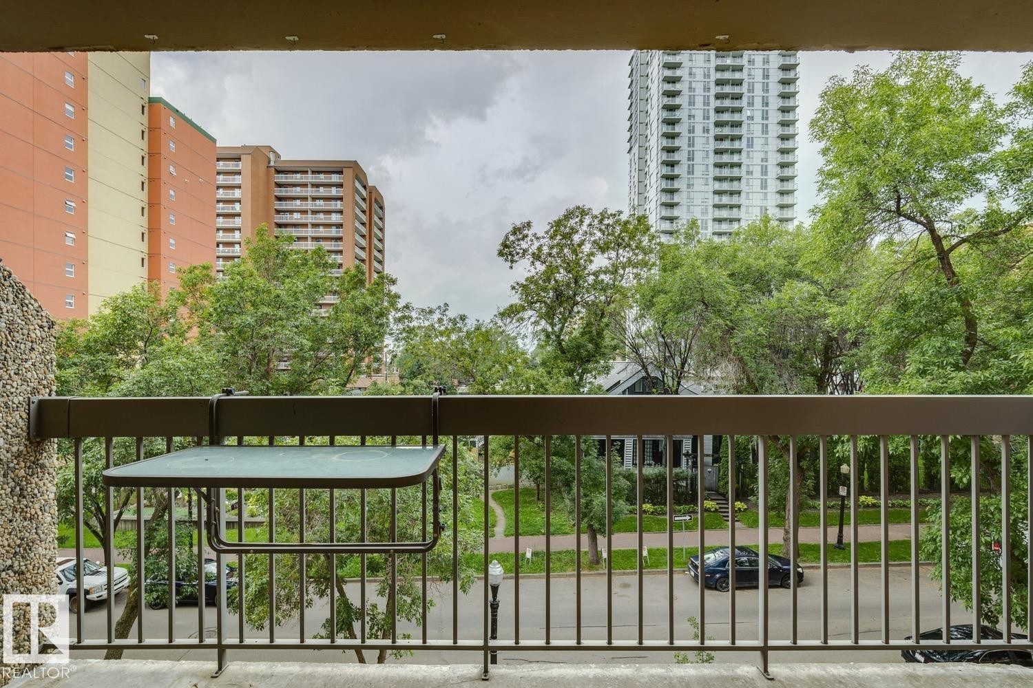 #408 9715 110 St Nw, Edmonton, AB - Outdoor