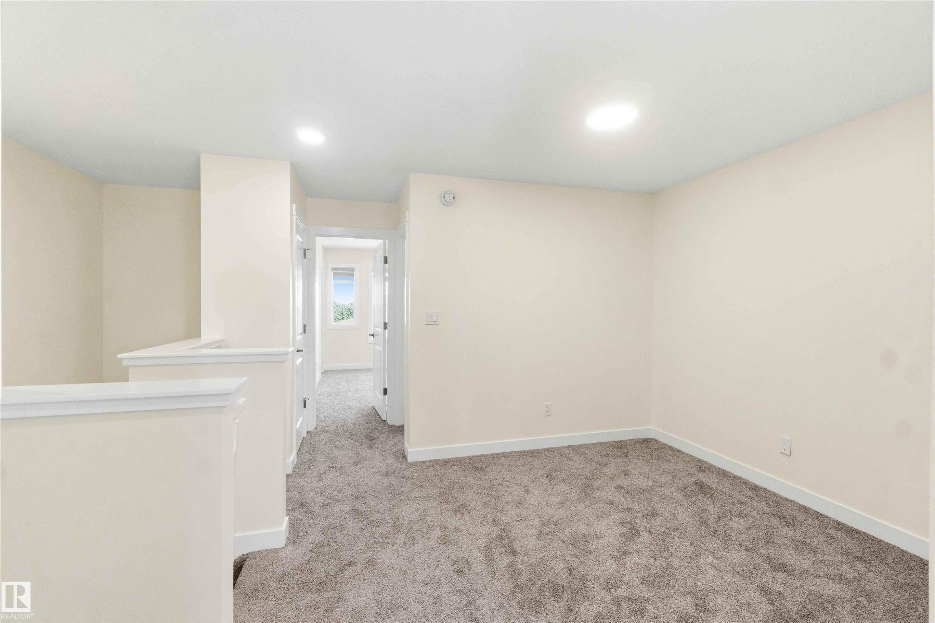 4582 Warbler Loop Nw, Edmonton, AB - Indoor Photo Showing Other Room