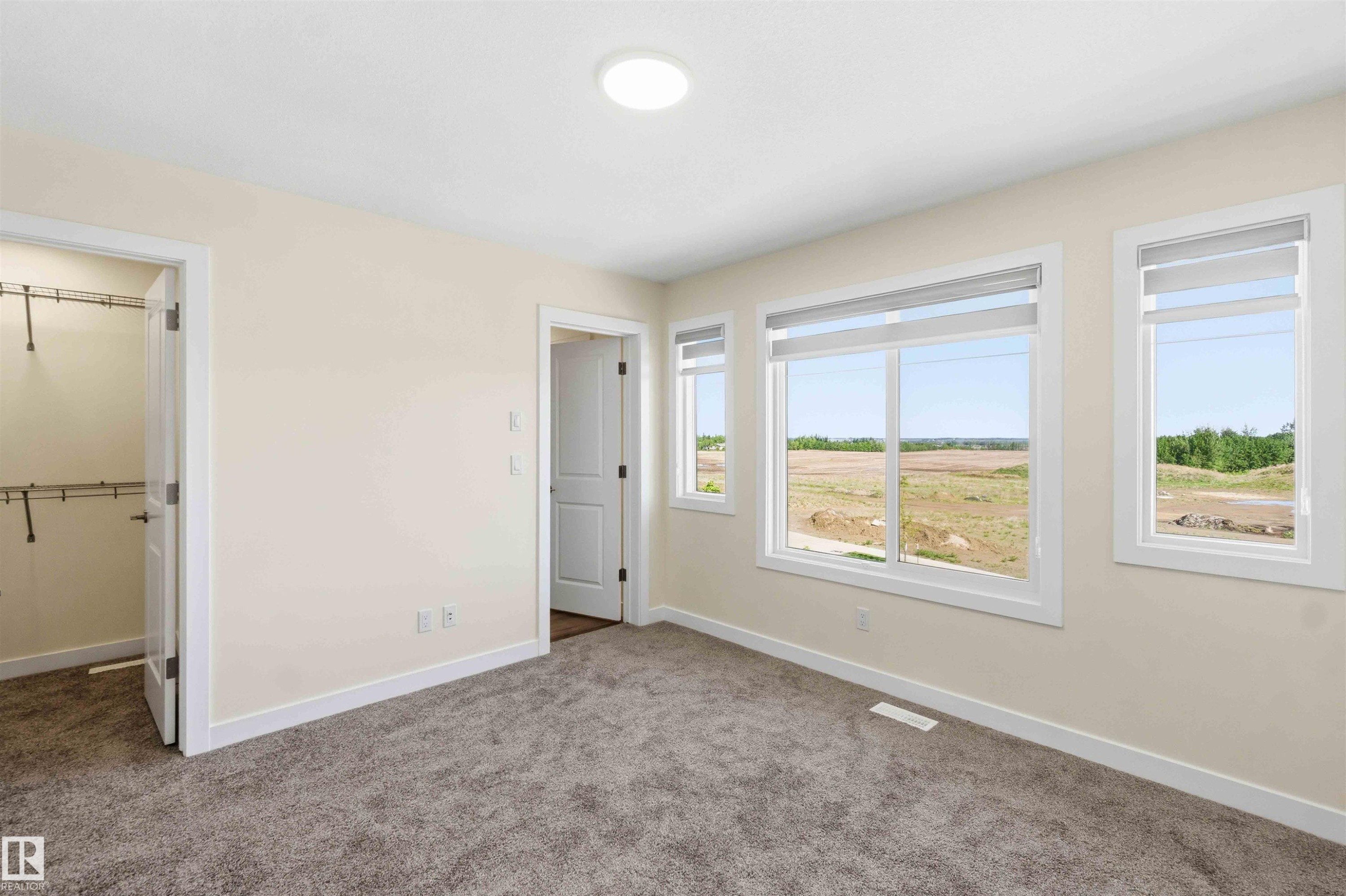 4582 Warbler Loop Nw, Edmonton, AB - Indoor Photo Showing Other Room
