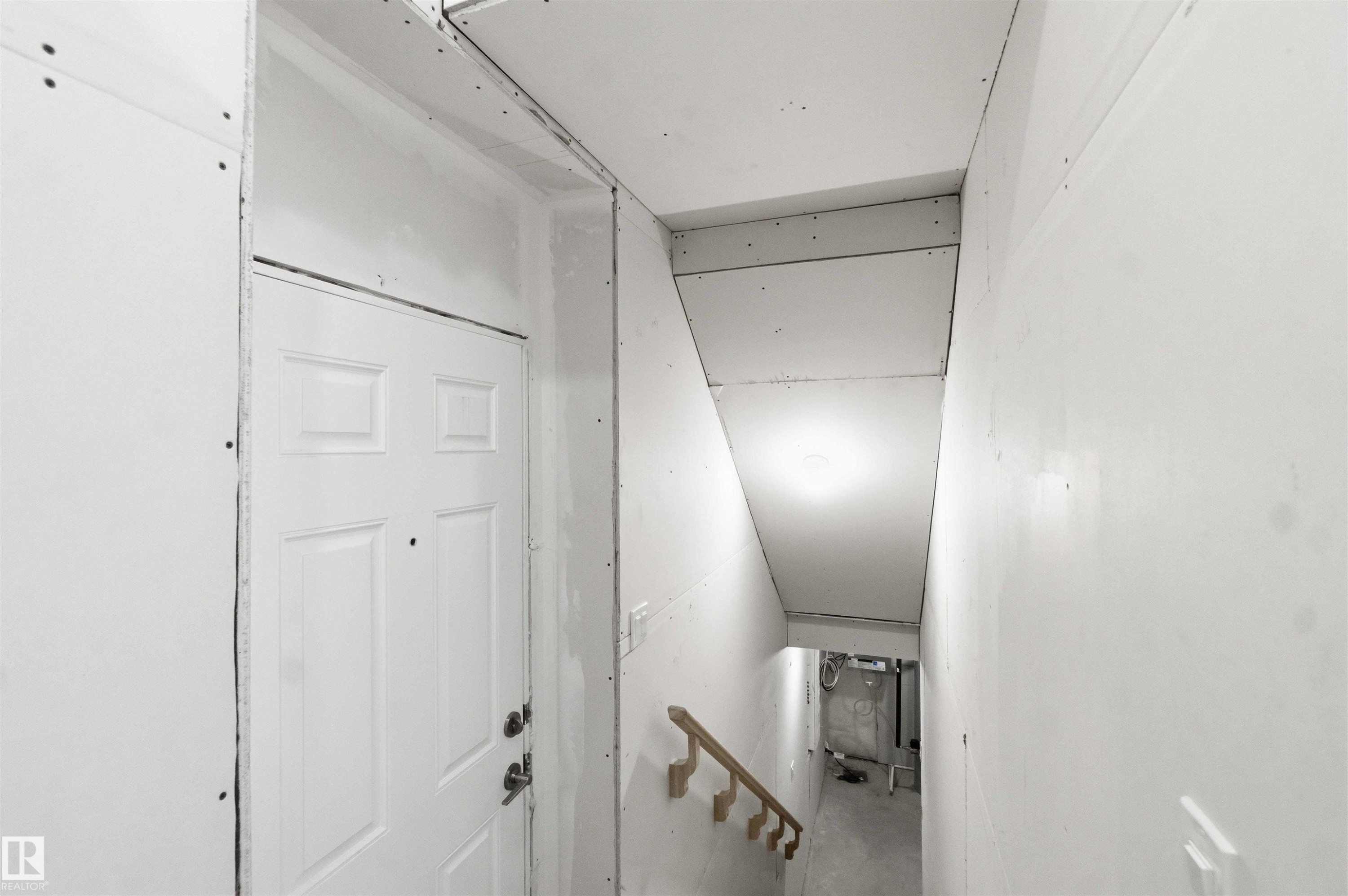 4582 Warbler Loop Nw, Edmonton, AB - Indoor Photo Showing Other Room
