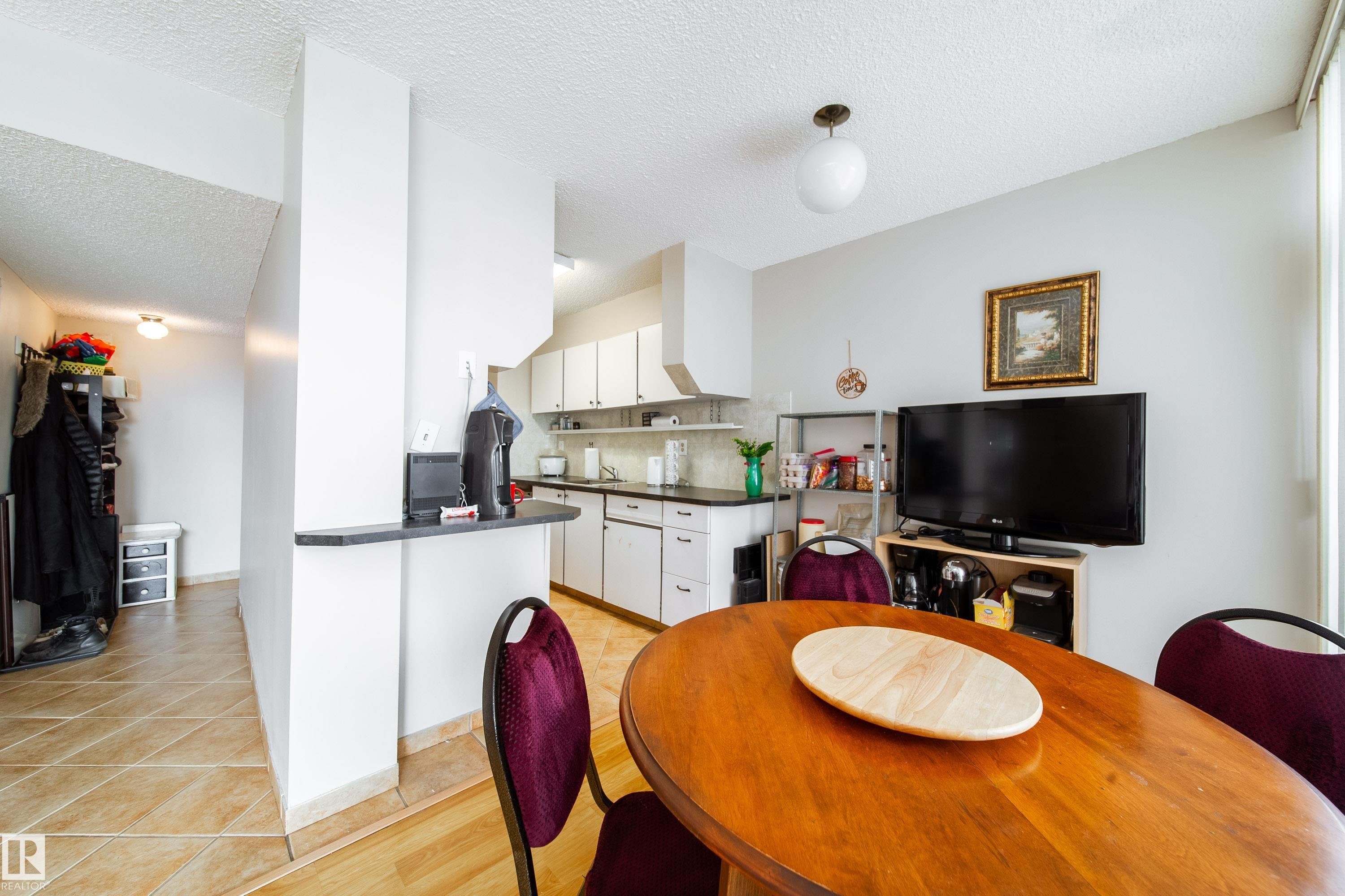 #56 8745 165 Street Nw, Edmonton, AB - Indoor Photo Showing Dining Room