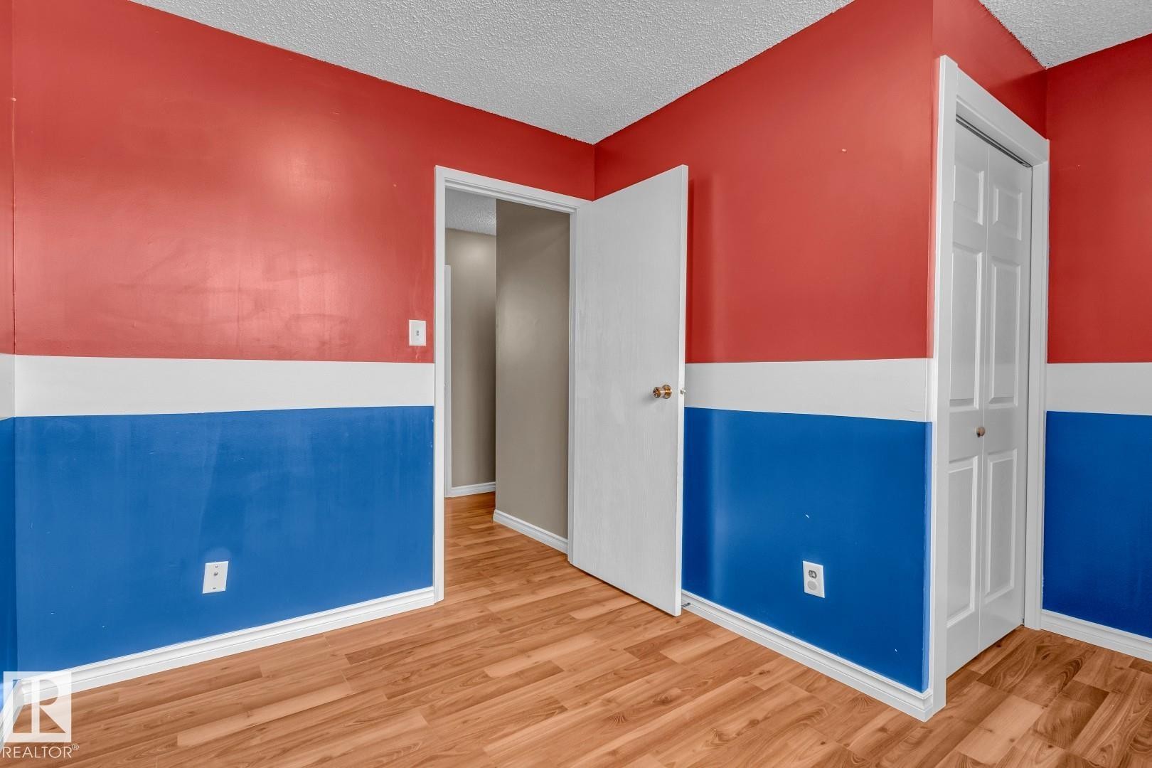 221 Harrison Dr Nw, Edmonton, AB - Indoor Photo Showing Other Room