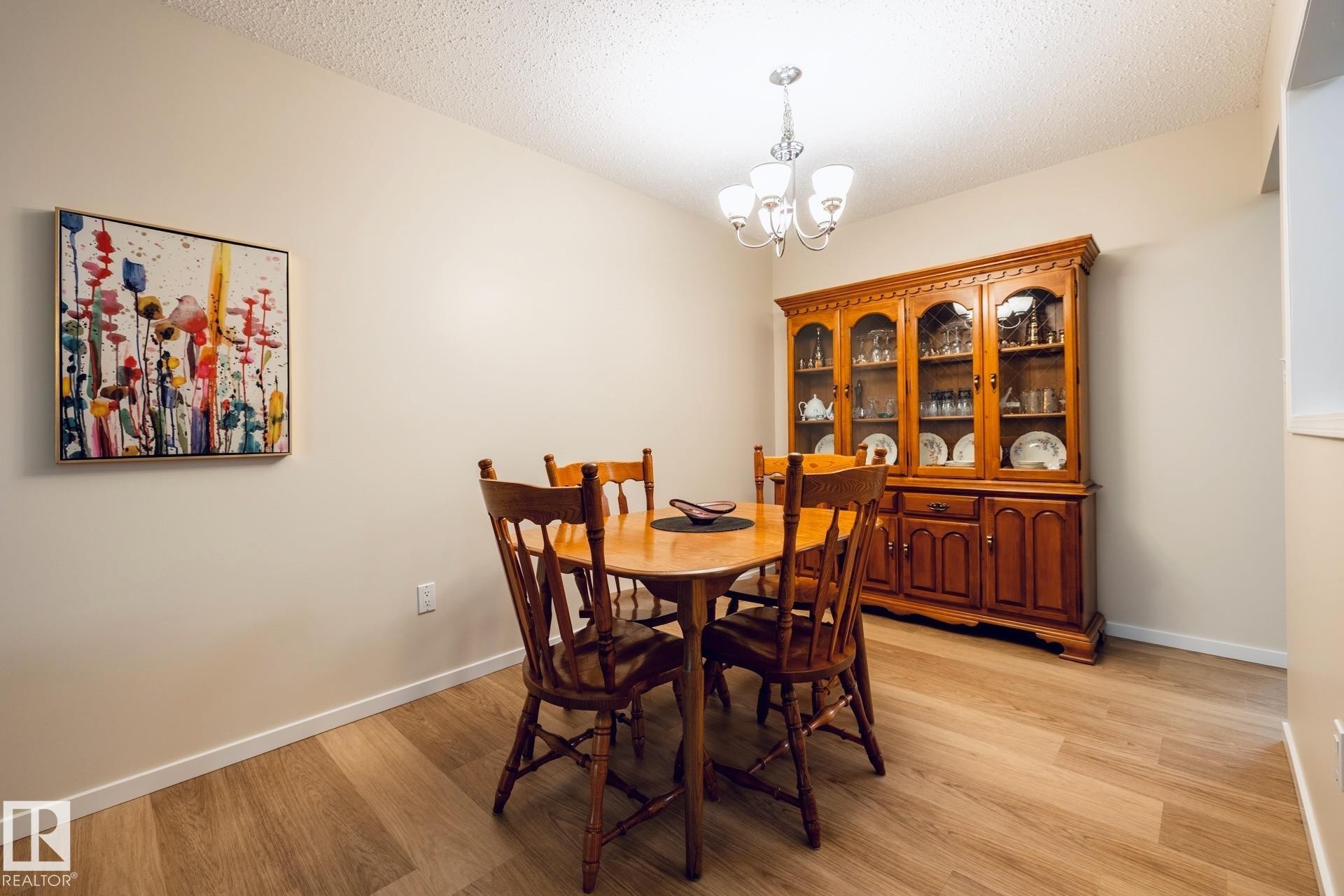 12 Amherst Crescent, St. Albert, AB - Indoor Photo Showing Dining Room