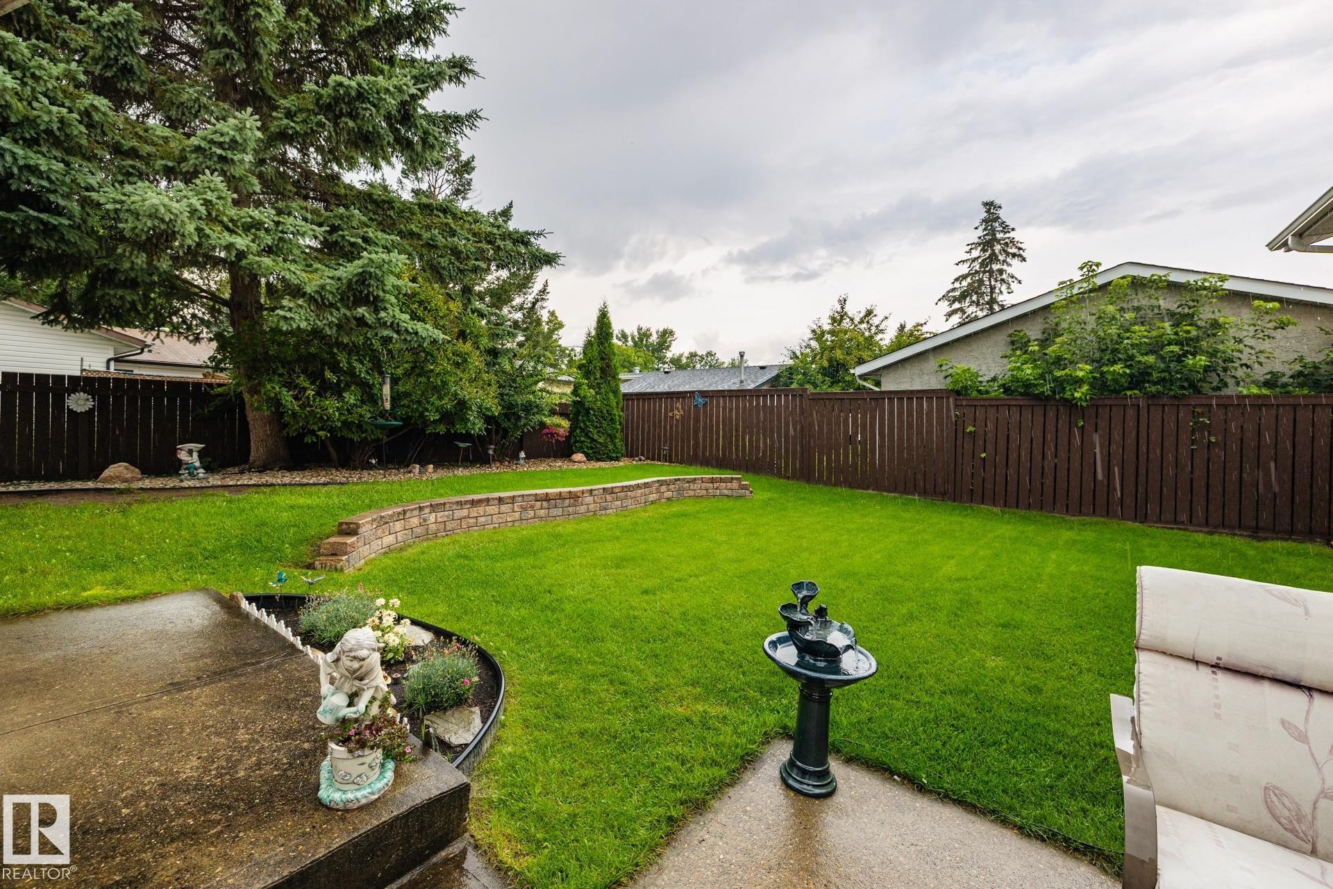 12 Amherst Crescent, St. Albert, AB - Outdoor With Backyard