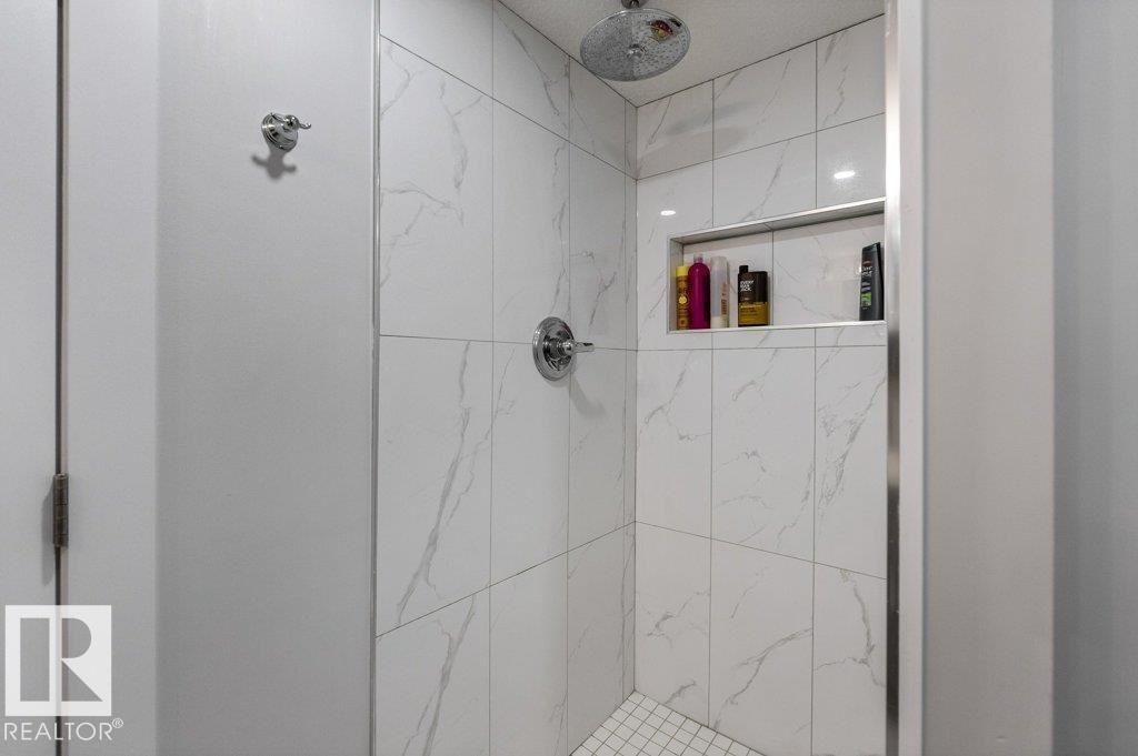 84 Fleetwood Crescent, St. Albert, AB - Indoor Photo Showing Bathroom