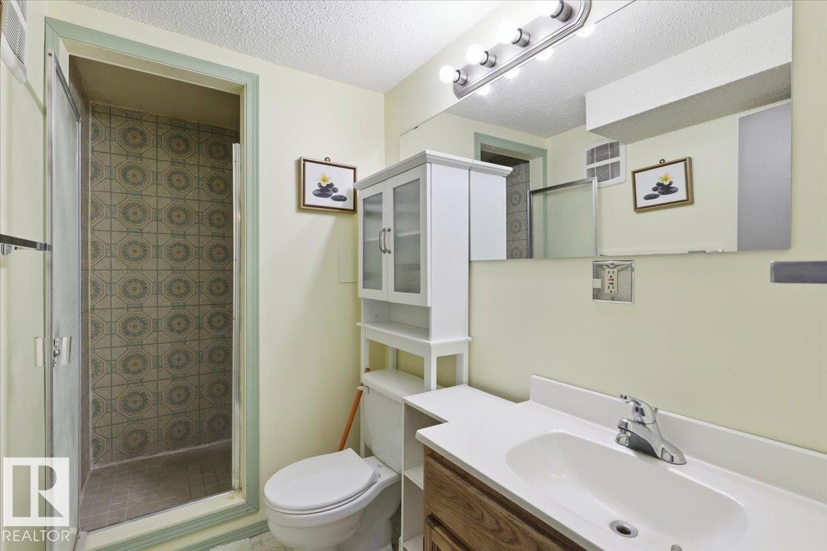 128 Green Ash Drive, Wetaskiwin, AB - Indoor Photo Showing Bathroom