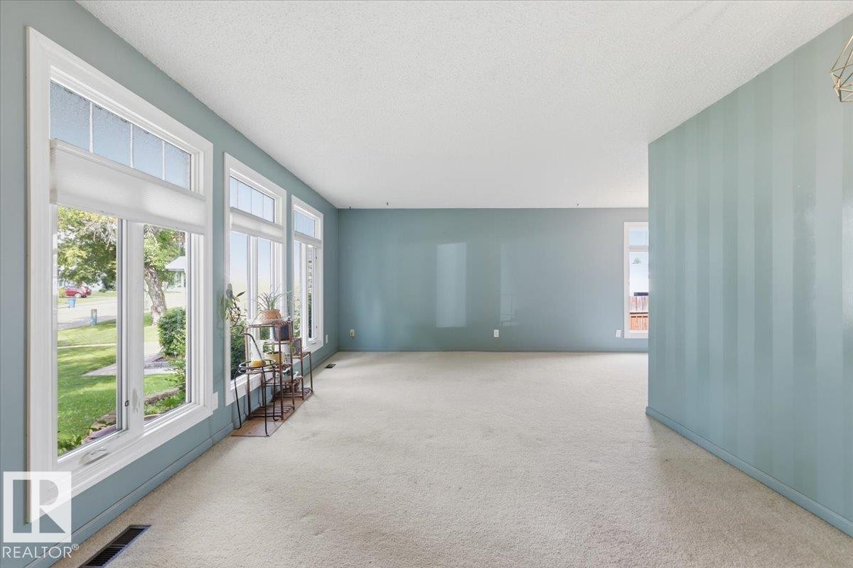 128 Green Ash Drive, Wetaskiwin, AB - Indoor Photo Showing Other Room