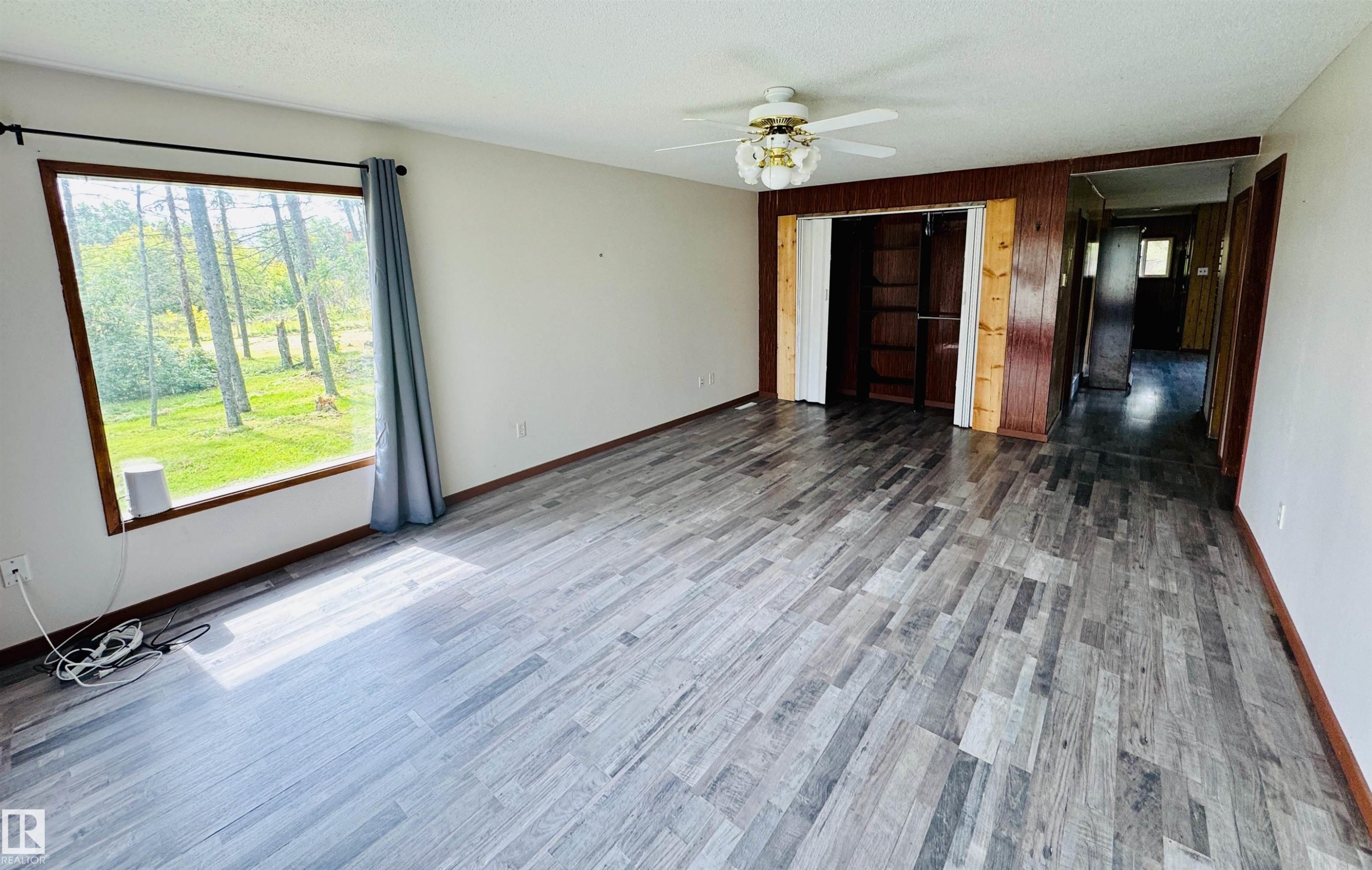 58410 Rng Rd 95, Rural St. Paul County, AB - Indoor Photo Showing Other Room