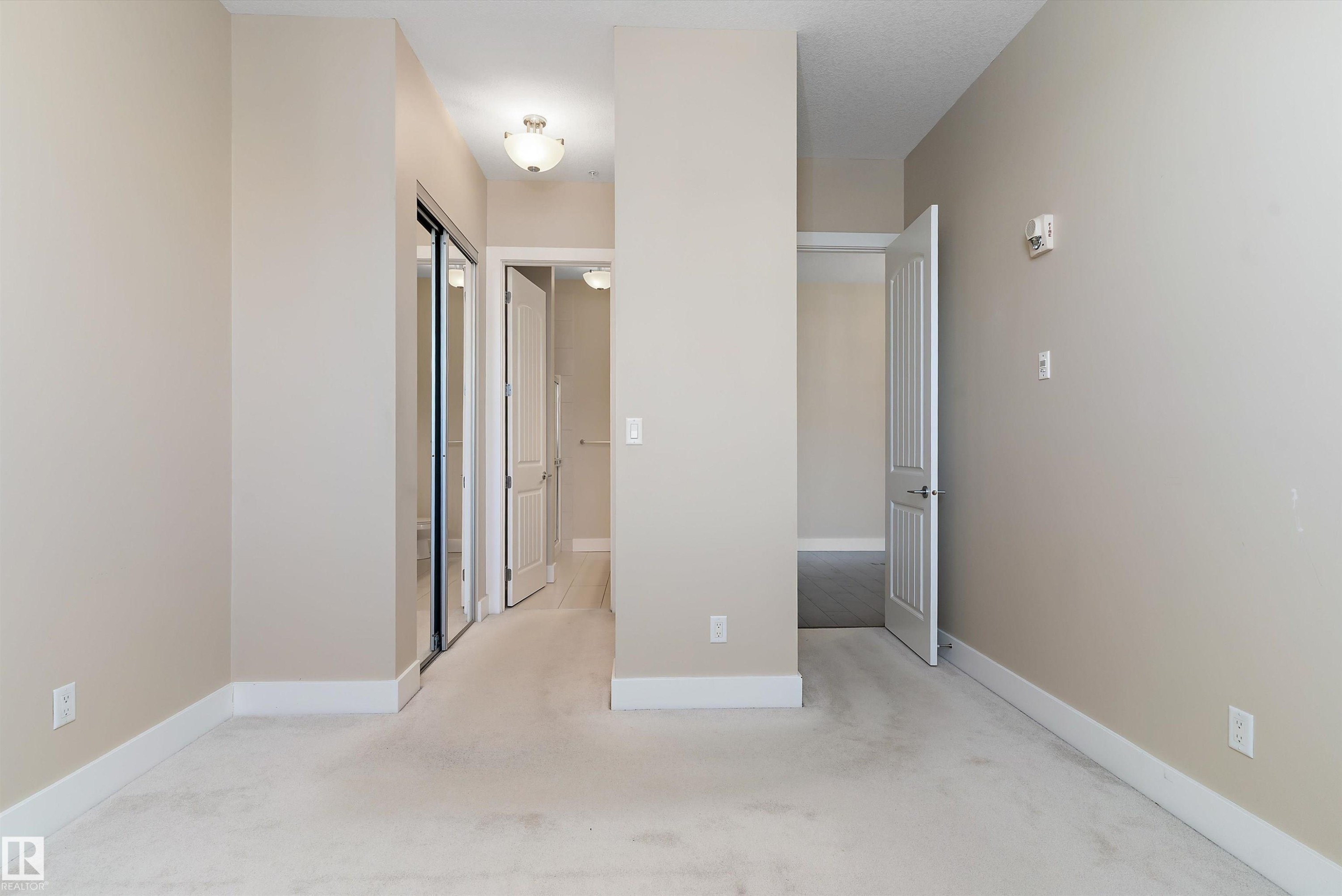 #449 6079 Maynard Wy Nw, Edmonton, AB - Indoor Photo Showing Other Room