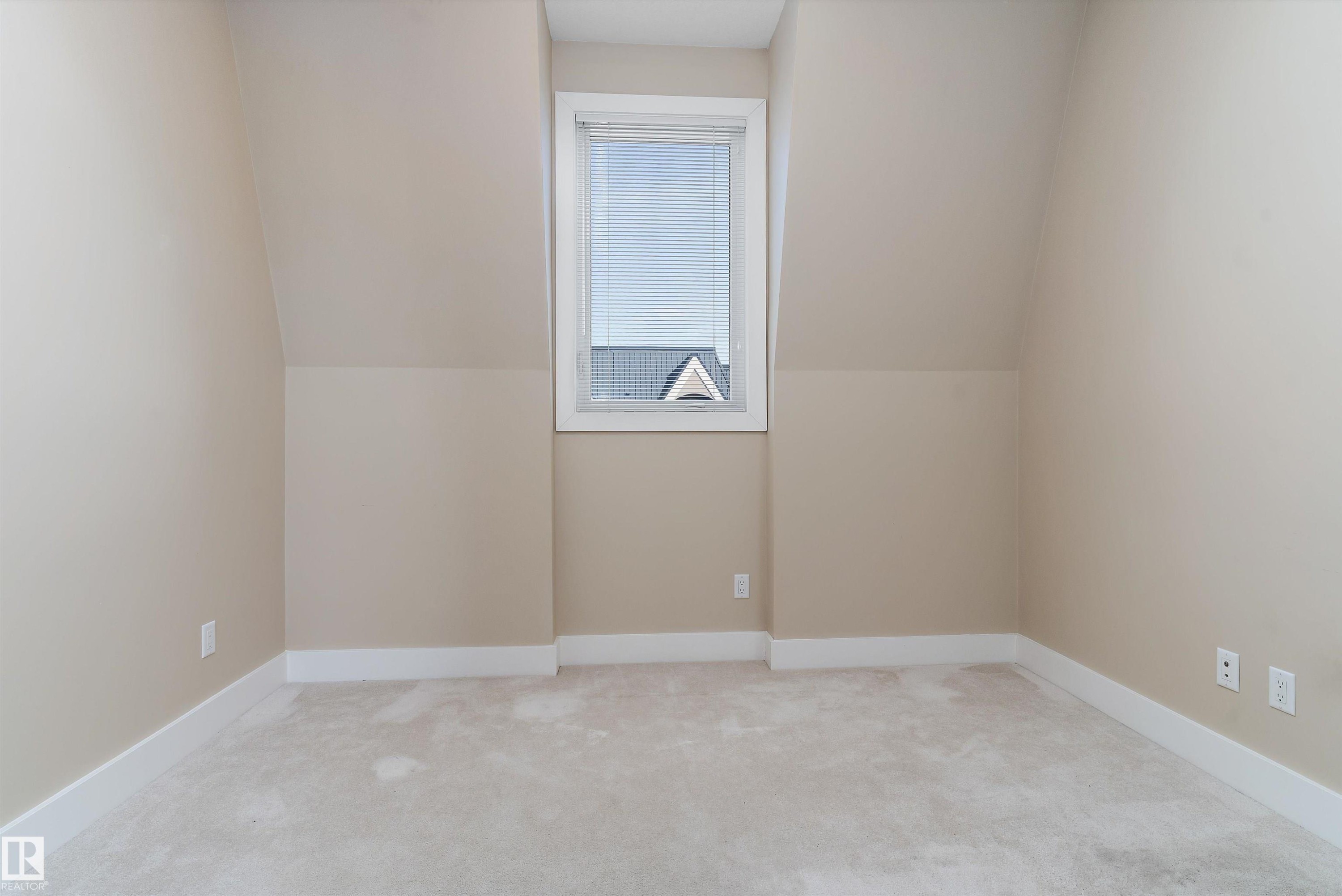 #449 6079 Maynard Wy Nw, Edmonton, AB - Indoor Photo Showing Other Room