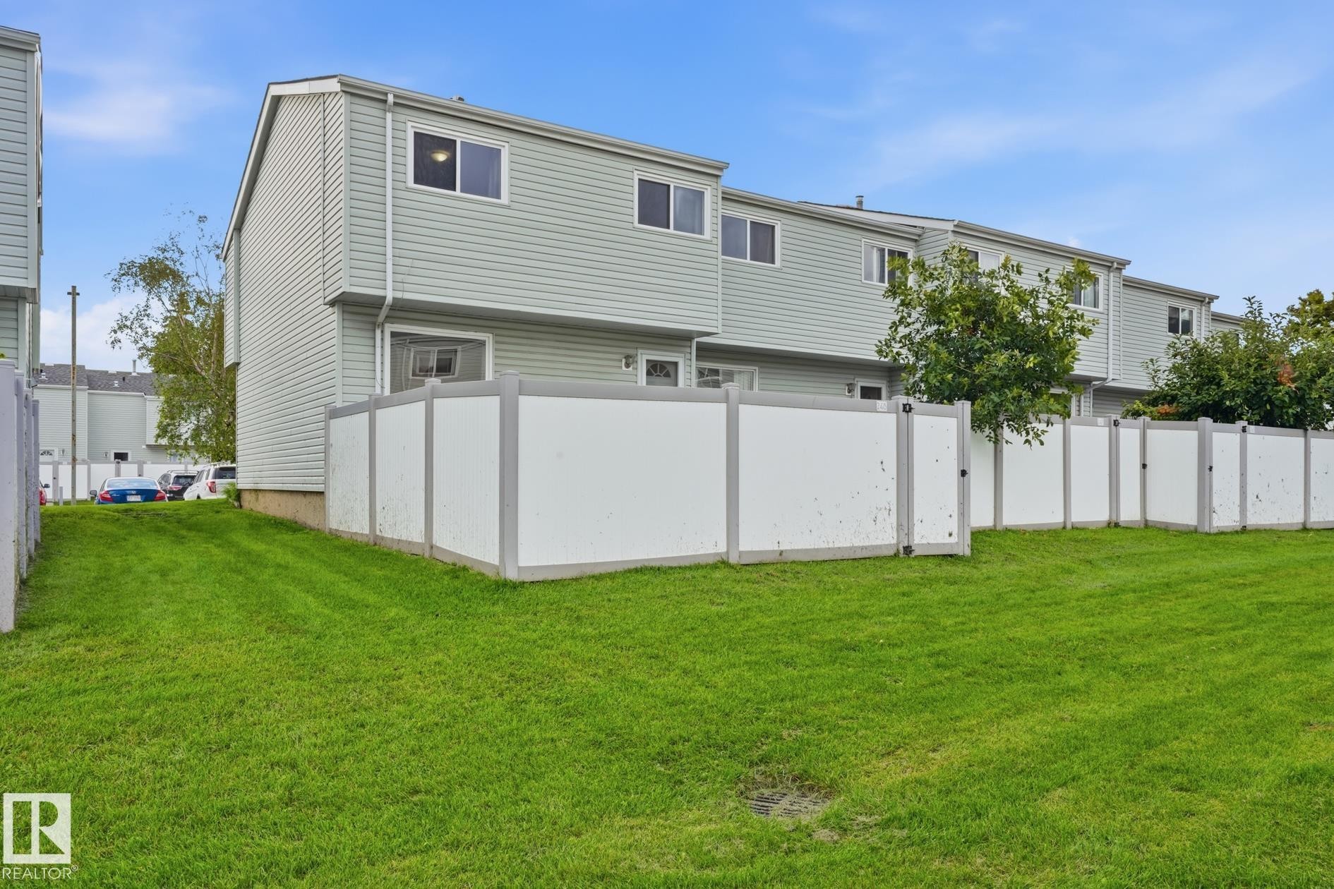 248 Dickinsfield Crest Nw, Edmonton, AB - Outdoor