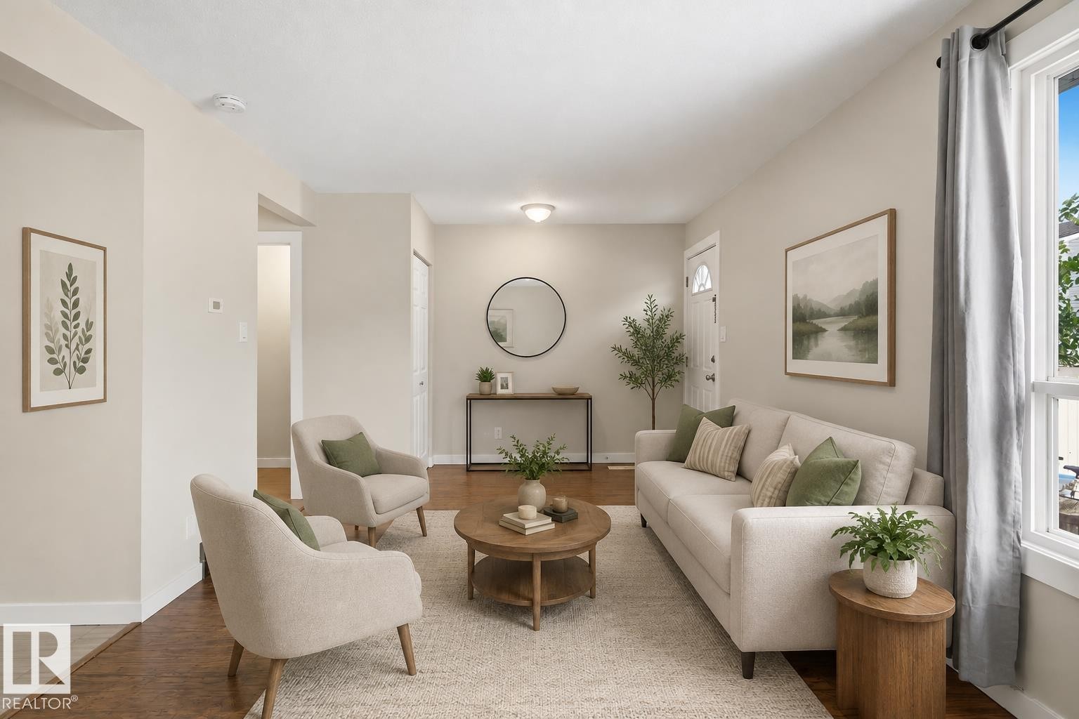248 Dickinsfield Crest Nw, Edmonton, AB - Indoor Photo Showing Living Room