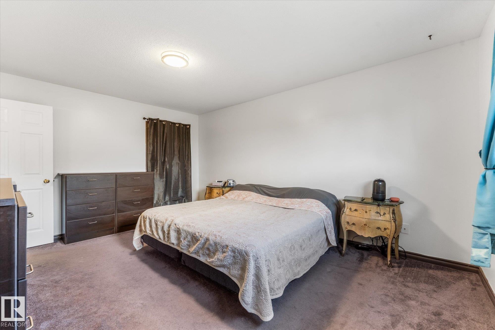 3 Windermere Drive, Spruce Grove, AB - Indoor Photo Showing Bedroom
