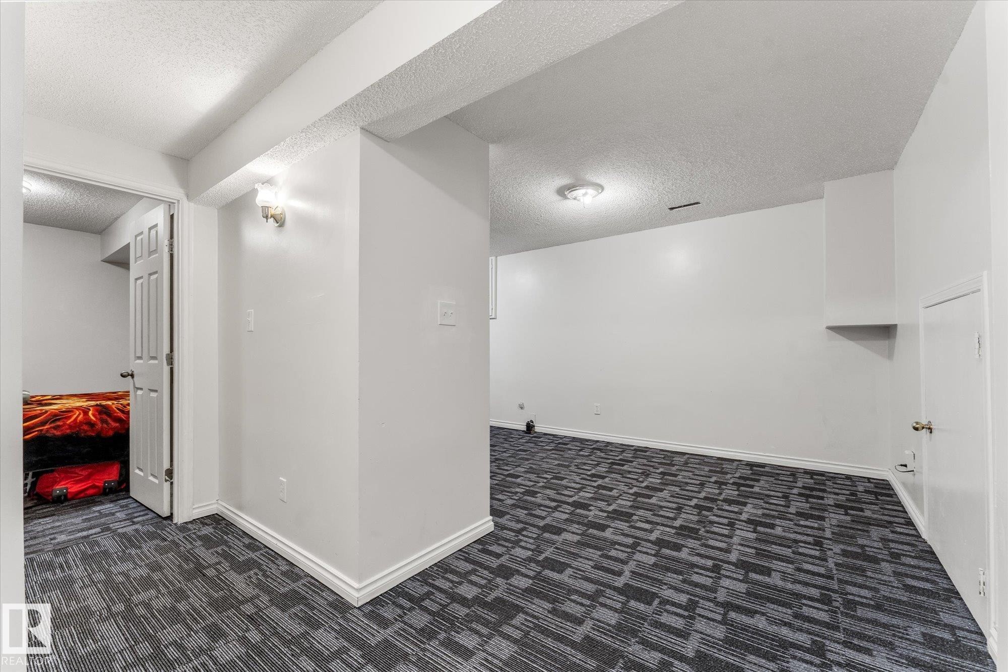 3 Windermere Drive, Spruce Grove, AB - Indoor Photo Showing Other Room