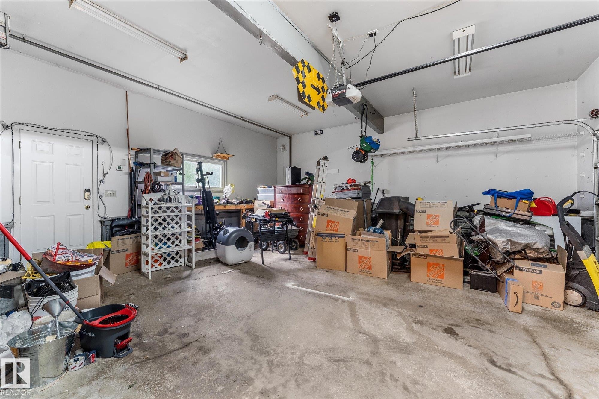 3 Windermere Drive, Spruce Grove, AB - Indoor Photo Showing Garage