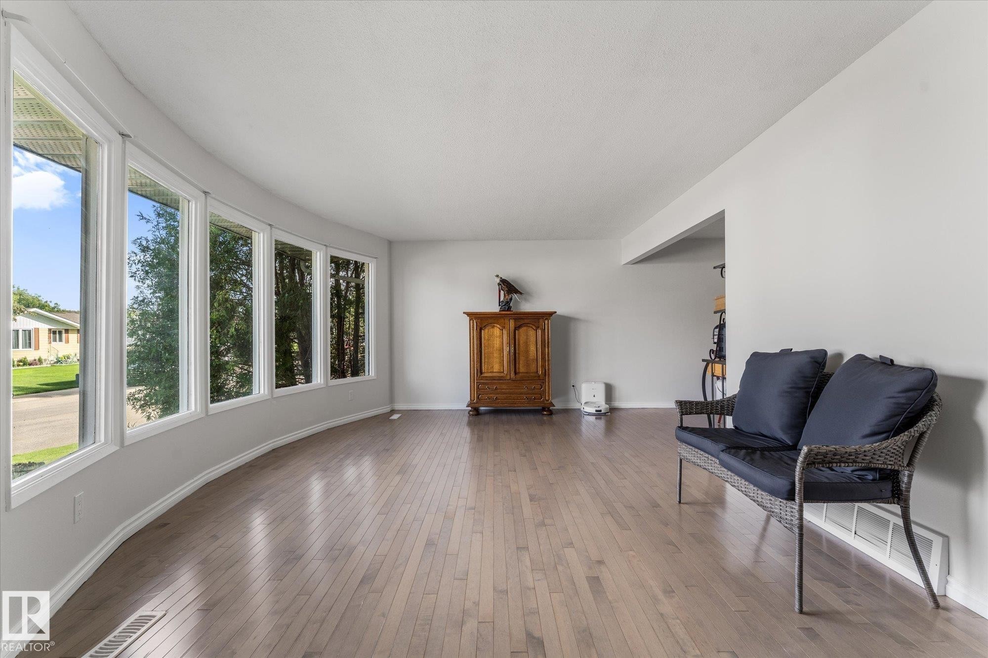 3 Windermere Drive, Spruce Grove, AB - Indoor Photo Showing Other Room