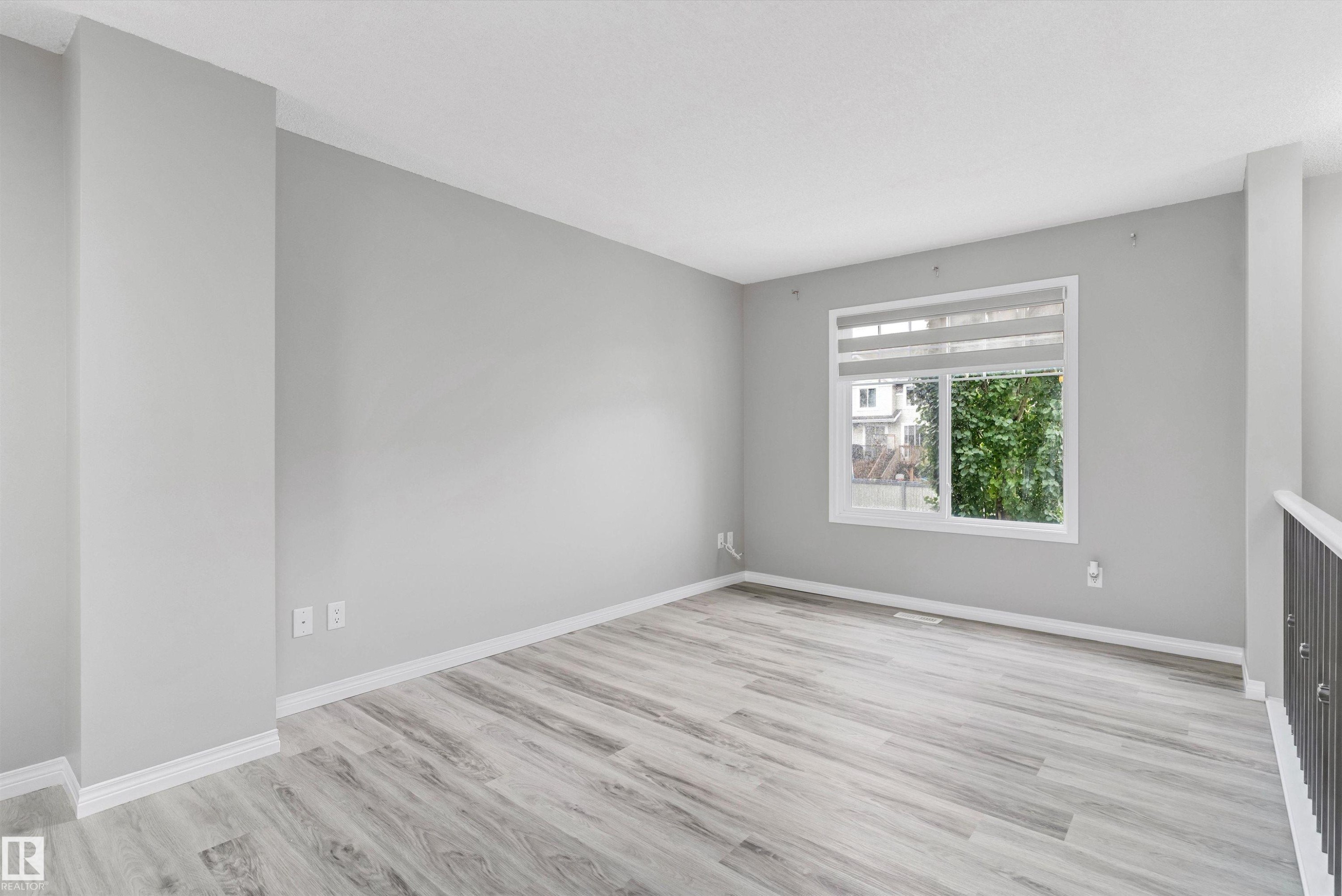 #98 4050 Savaryn Dr Sw, Edmonton, AB - Indoor