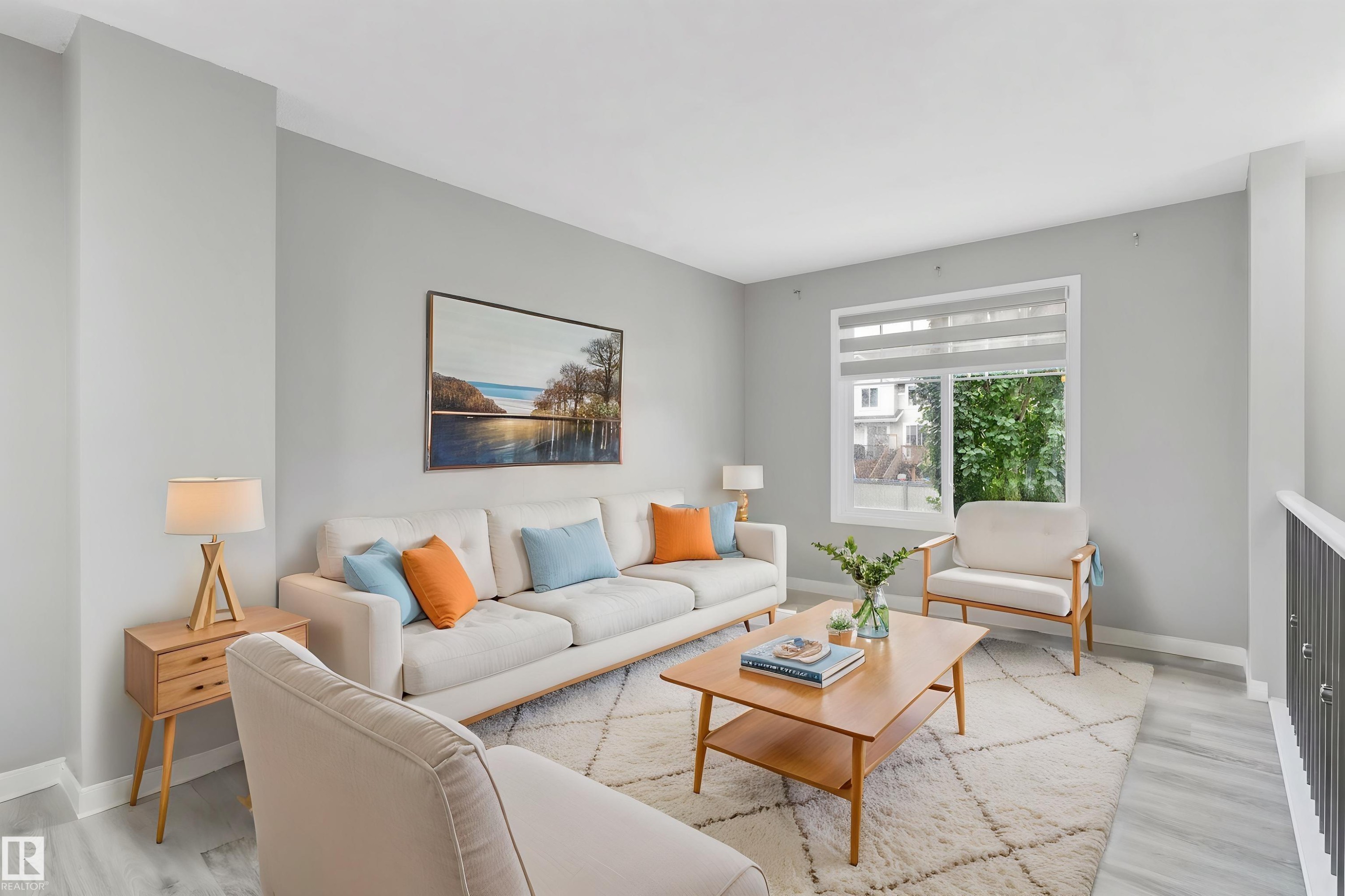 #98 4050 Savaryn Dr Sw, Edmonton, AB - Indoor Photo Showing Living Room