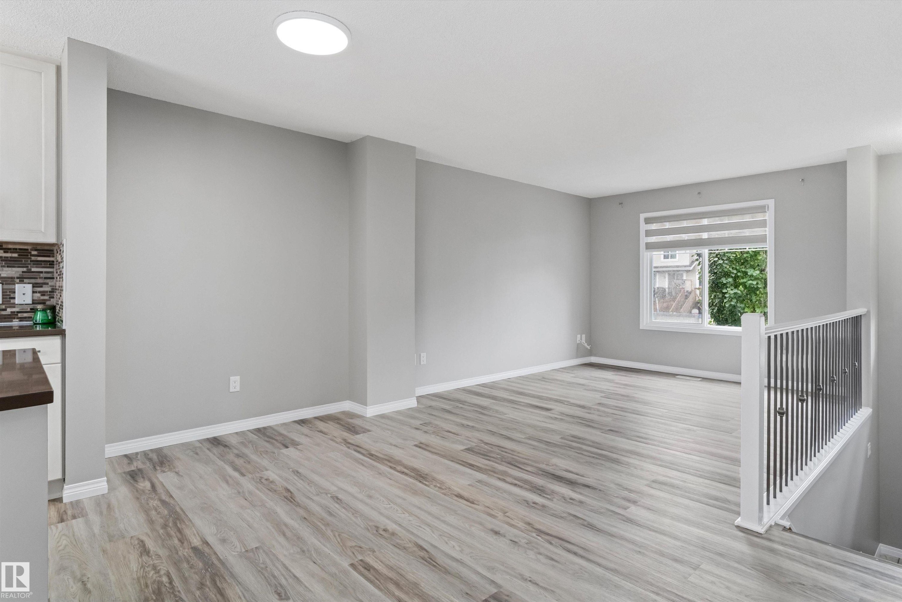 #98 4050 Savaryn Dr Sw, Edmonton, AB - Indoor Photo Showing Other Room