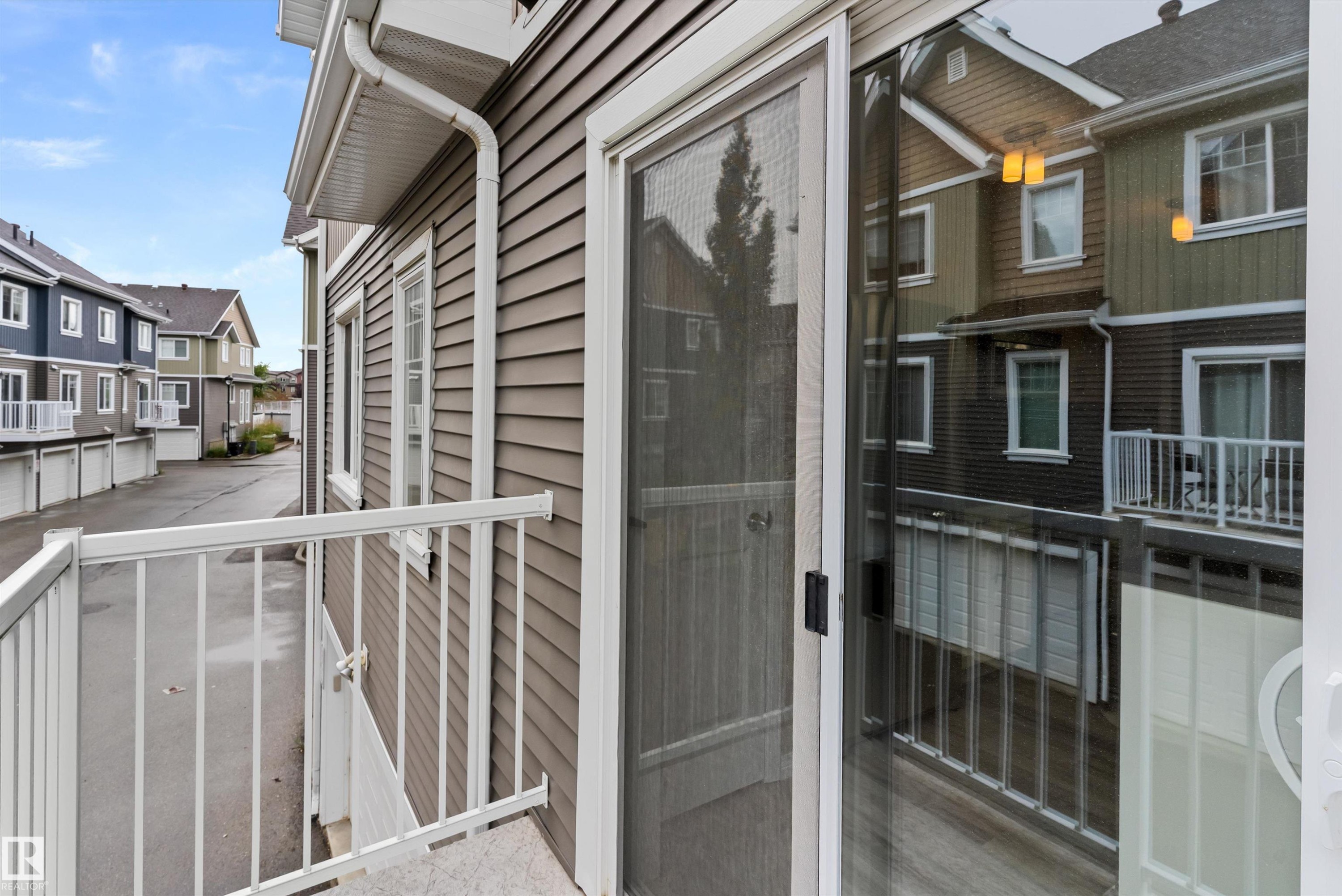 #98 4050 Savaryn Dr Sw, Edmonton, AB - Outdoor With Balcony With Exterior